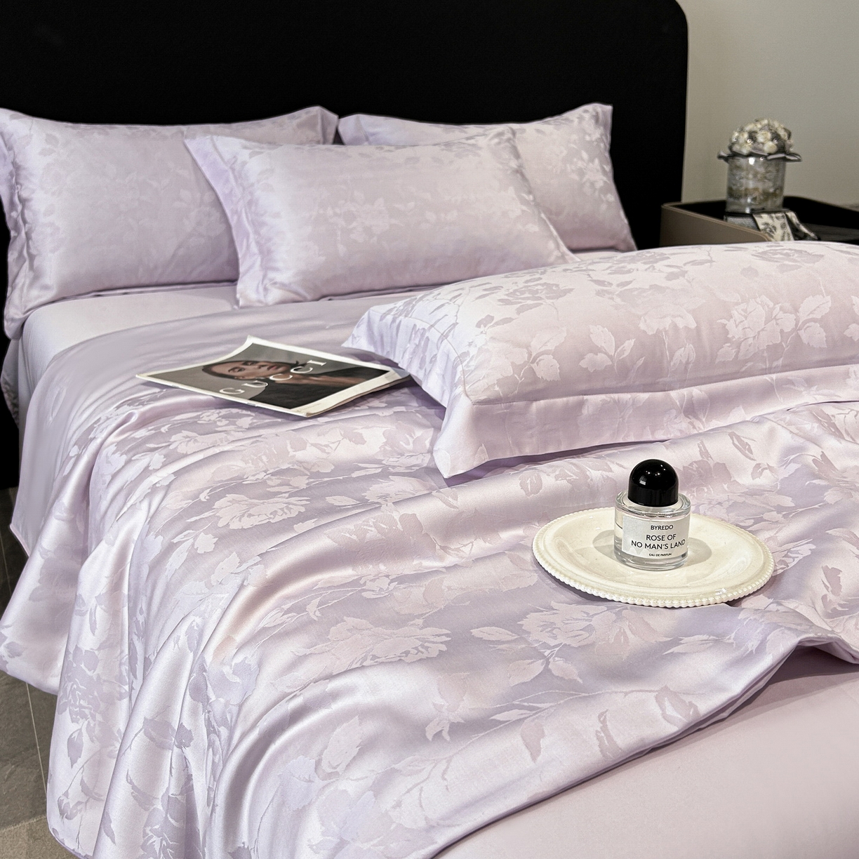 91家纺网 家纺一手货源 找家纺 慕晨 2026新款莱赛尔提花四件套高级简奢款天丝夏被四件套直播热款 洛溪