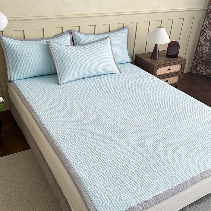 91家纺网 家纺一手货源 找家纺 幸嘉轩 2026新款凉感丝夏被床盖四件套拼色夏凉被空调被 深蓝+浅蓝