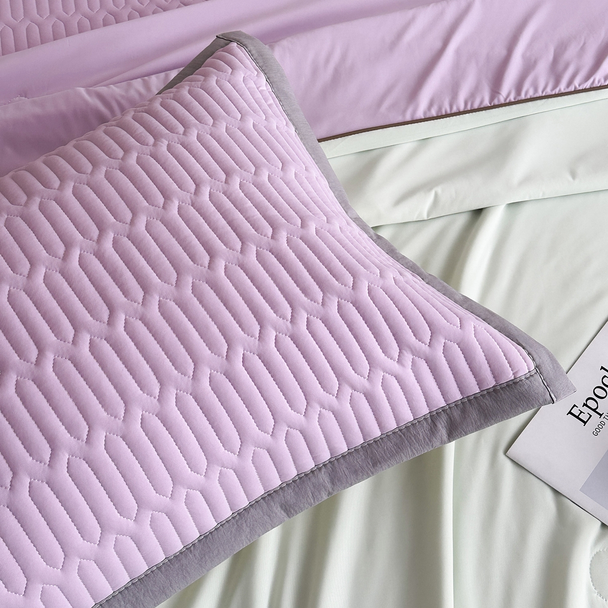 91家纺网 家纺一手货源 找家纺 幸嘉轩 2026新款凉感丝夏被床盖四件套拼色夏凉被空调被 绿+紫