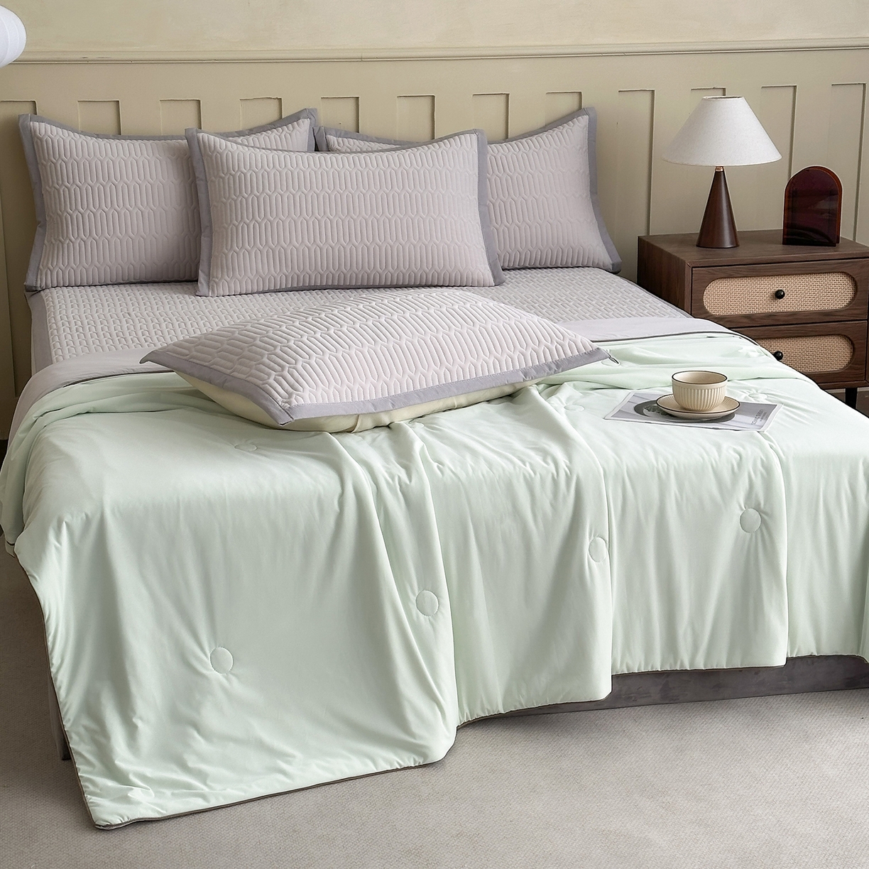 91家纺网 家纺一手货源 找家纺 幸嘉轩 2026新款凉感丝夏被床盖四件套拼色夏凉被空调被 绿+灰