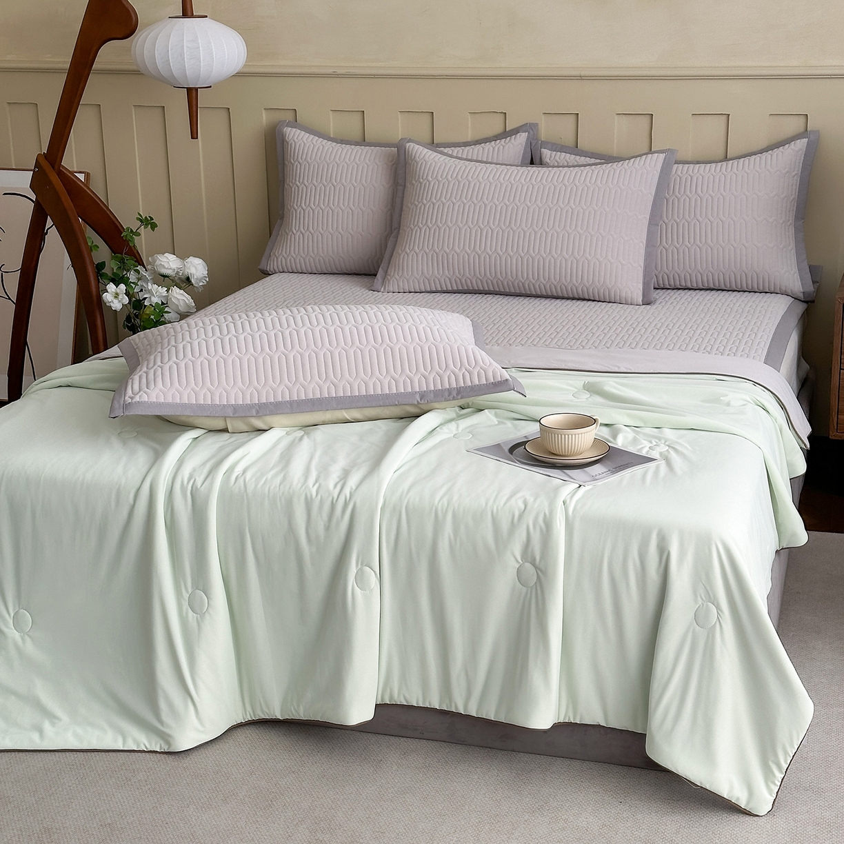 91家纺网 家纺一手货源 找家纺 幸嘉轩 2026新款凉感丝夏被床盖四件套拼色夏凉被空调被 绿+灰