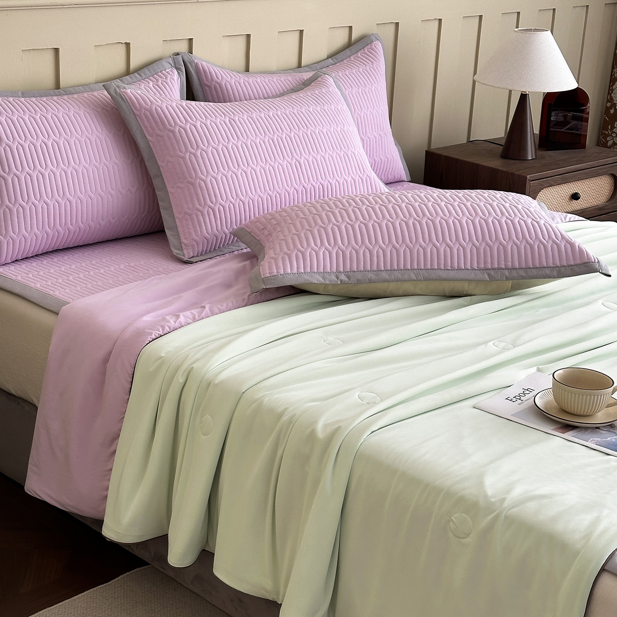 91家纺网 家纺一手货源 找家纺 幸嘉轩 2026新款凉感丝夏被床盖四件套拼色夏凉被空调被 绿+紫