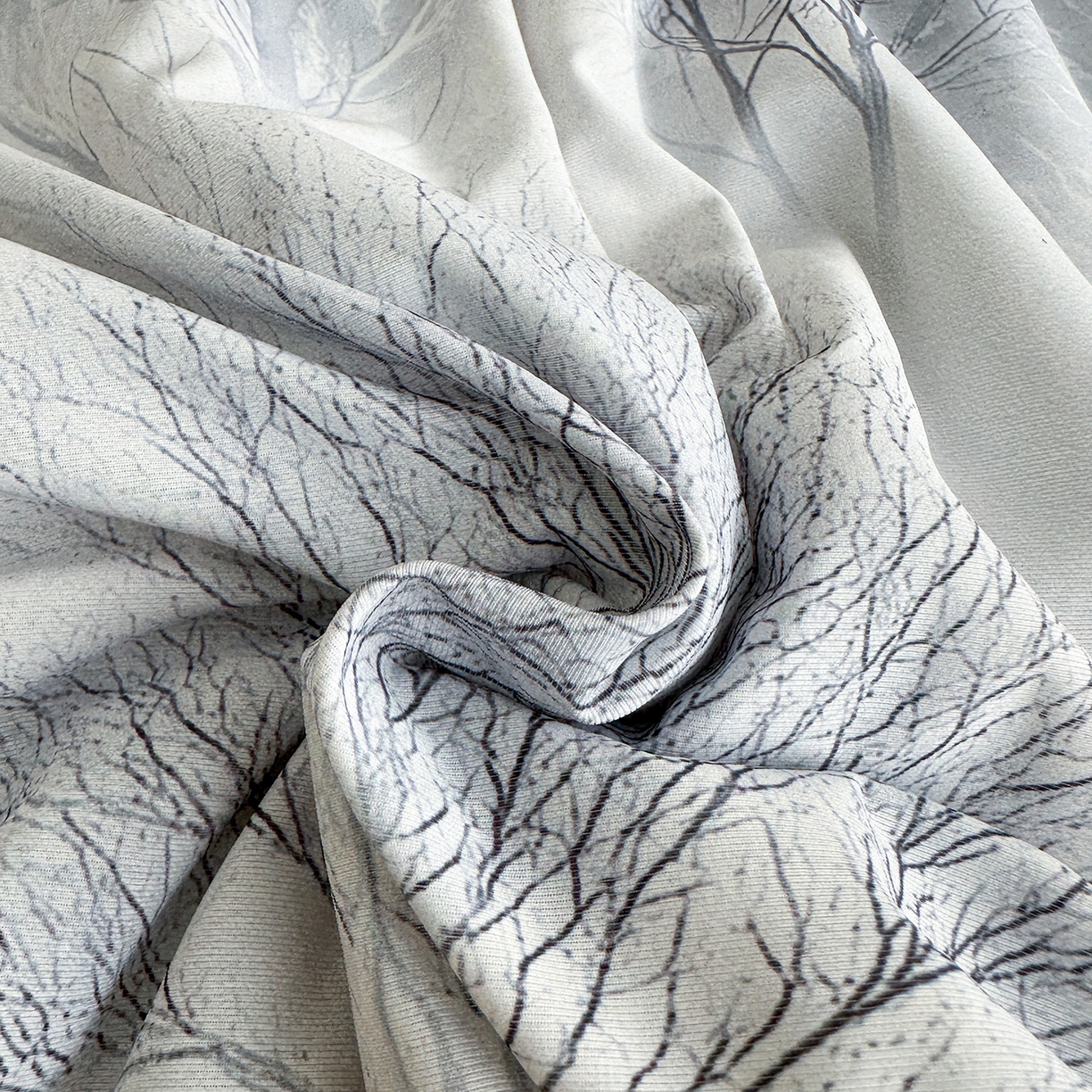 91家纺网 家纺一手货源 找家纺 幸嘉轩 2026新款凉感丝夏被床盖四件套拼色夏凉被空调被 秋日森林-灰