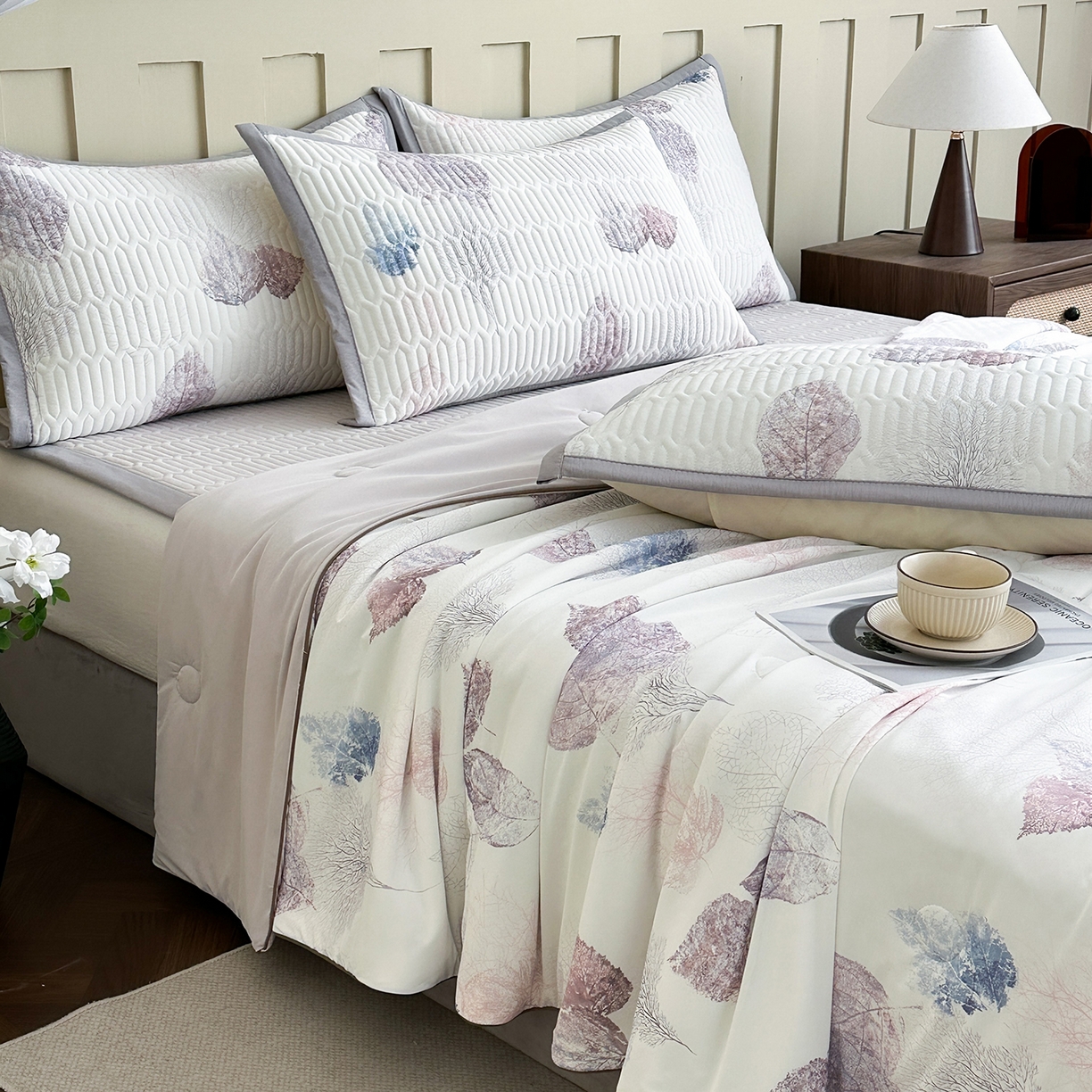 91家纺网 家纺一手货源 找家纺 幸嘉轩 2026新款凉感丝夏被床盖四件套拼色夏凉被空调被 枫叶