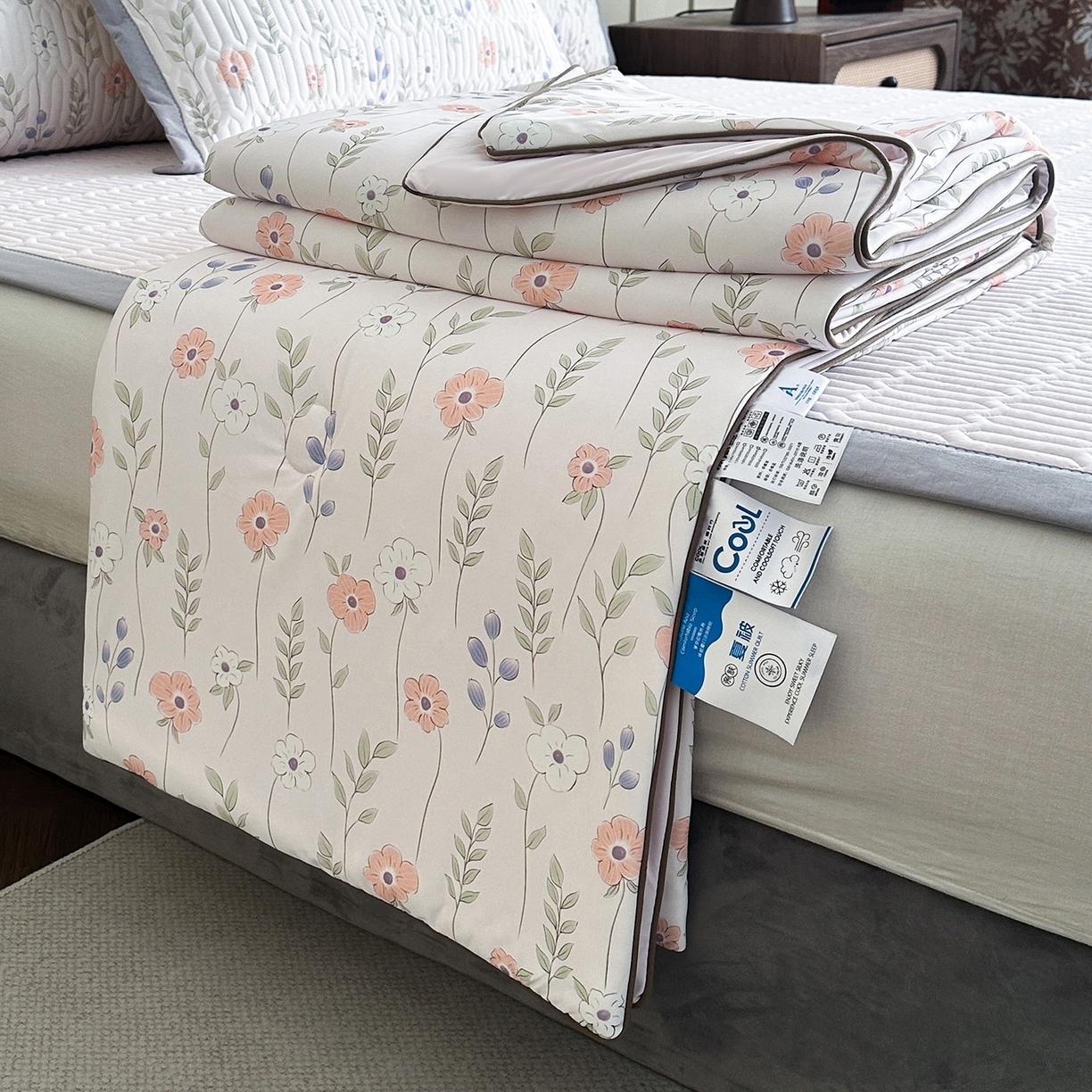 91家纺网 家纺一手货源 找家纺 幸嘉轩 2026新款凉感丝夏被床盖四件套拼色夏凉被空调被 花蔓-玉