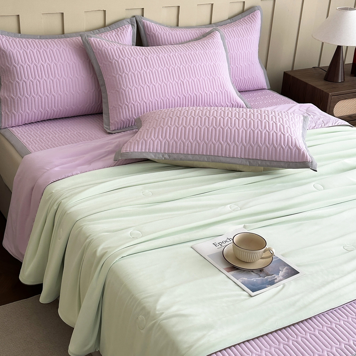 91家纺网 家纺一手货源 找家纺 幸嘉轩 2026新款凉感丝夏被床盖四件套拼色夏凉被空调被 绿+紫