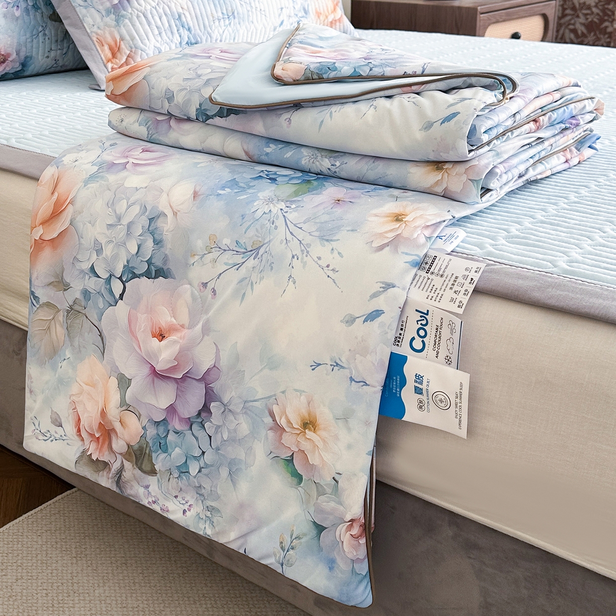 91家纺网 家纺一手货源 找家纺 幸嘉轩 2026新款凉感丝夏被床盖四件套拼色夏凉被空调被 慢时光