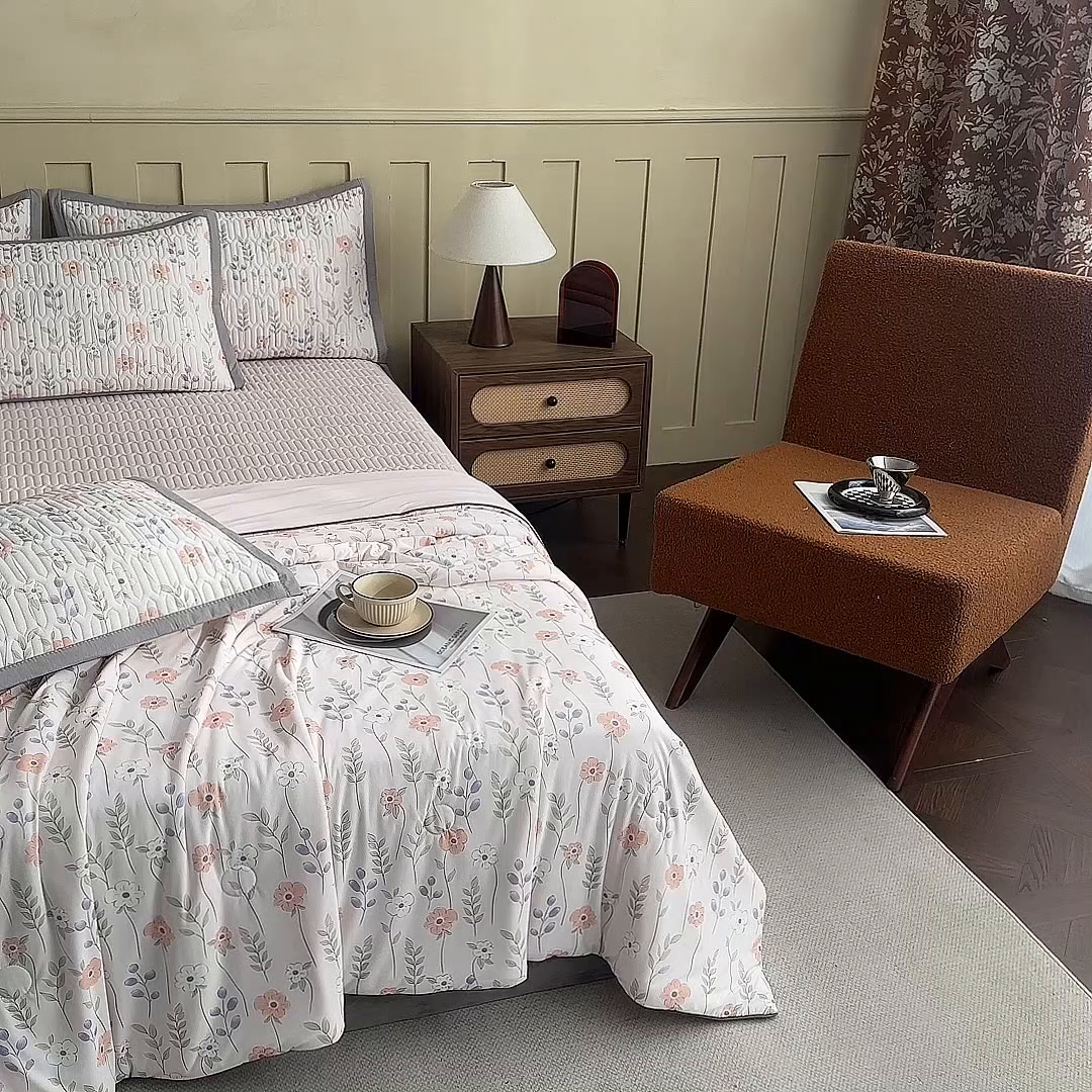 91家纺网 家纺一手货源 找家纺 幸嘉轩 2026新款凉感丝夏被床盖四件套拼色夏凉被空调被 花蔓-玉