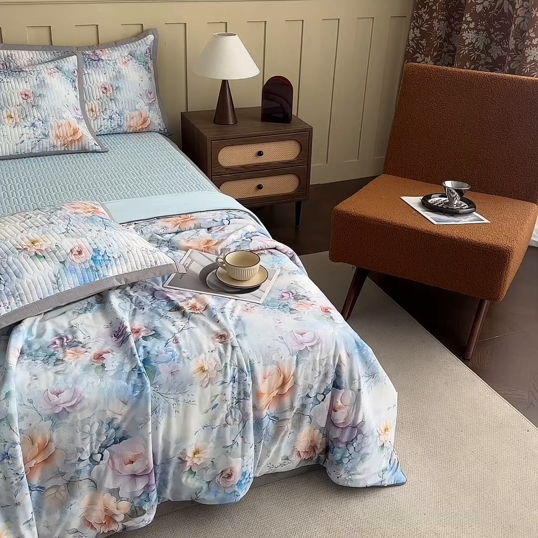 91家纺网 家纺一手货源 找家纺 幸嘉轩 2026新款凉感丝夏被床盖四件套拼色夏凉被空调被 慢时光