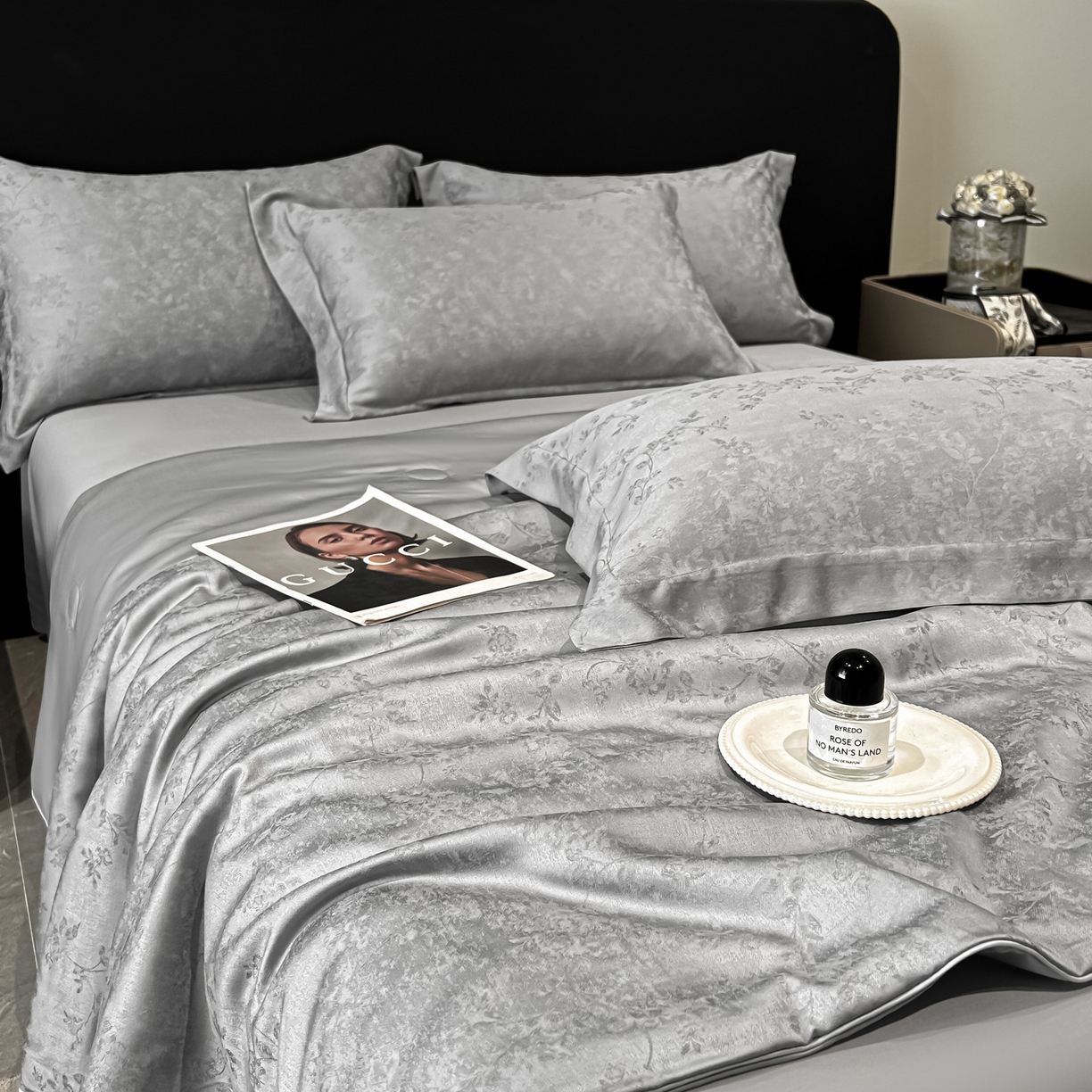 91家纺网 家纺一手货源 找家纺 慕晨 2026新款莱赛尔提花四件套高级简奢款天丝夏被四件套直播热款 玛丽