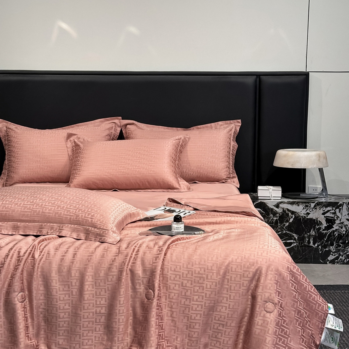 91家纺网 家纺一手货源 找家纺 慕晨 2026新款莱赛尔提花四件套高级简奢款天丝夏被四件套直播热款 米娜