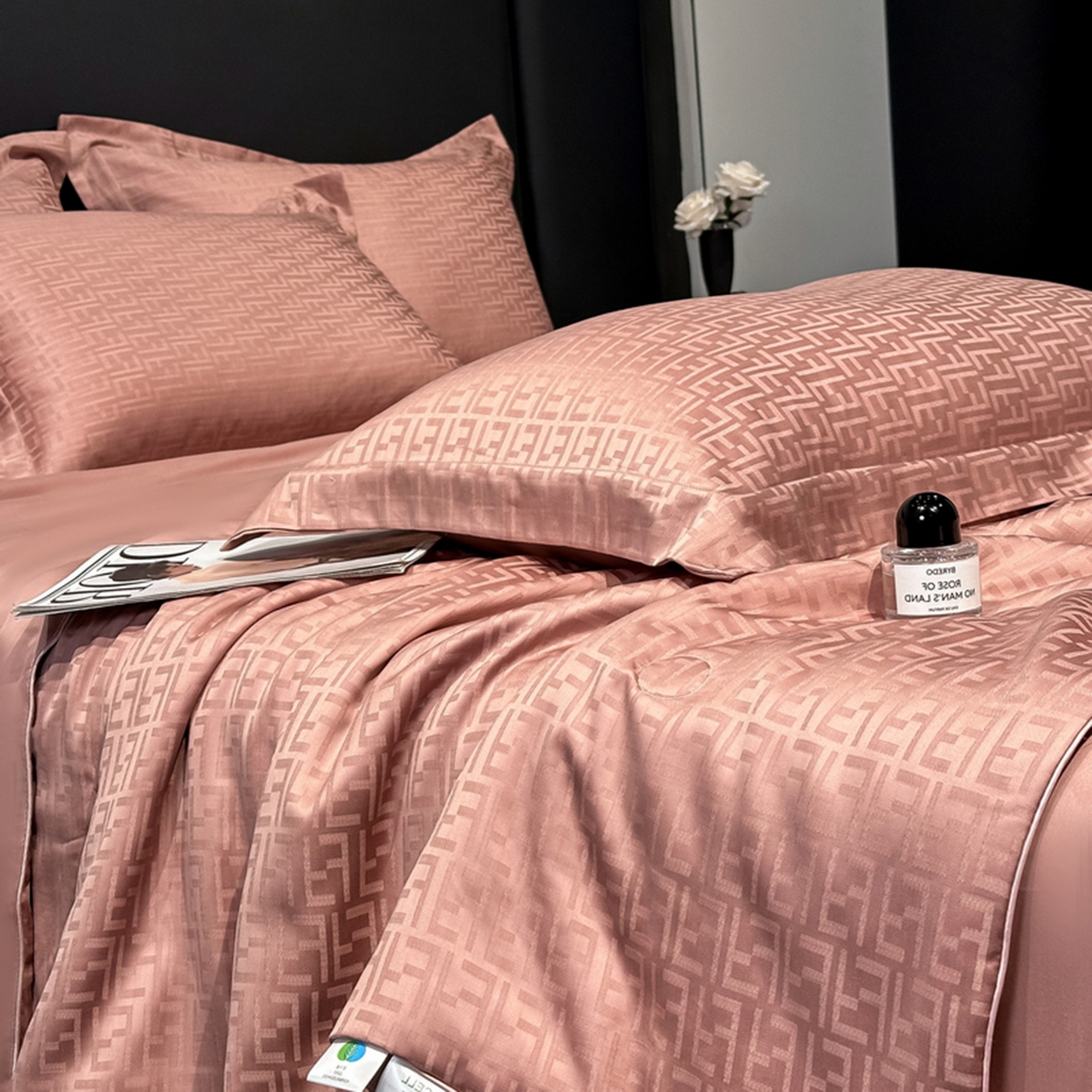 91家纺网 家纺一手货源 找家纺 慕晨 2026新款莱赛尔提花四件套高级简奢款天丝夏被四件套直播热款 米娜