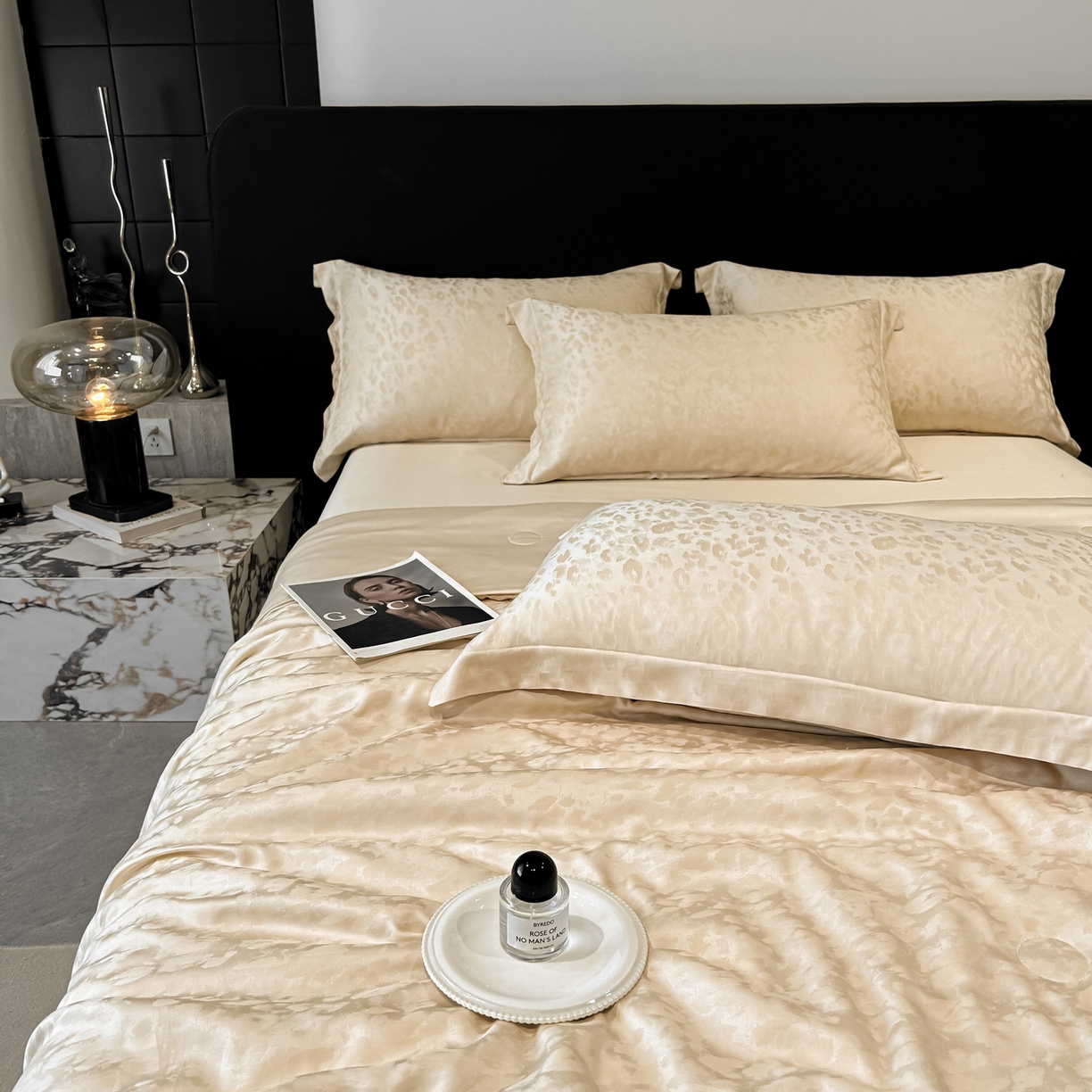 91家纺网 家纺一手货源 找家纺 慕晨 2026新款莱赛尔提花四件套高级简奢款天丝夏被四件套直播热款 欧凯