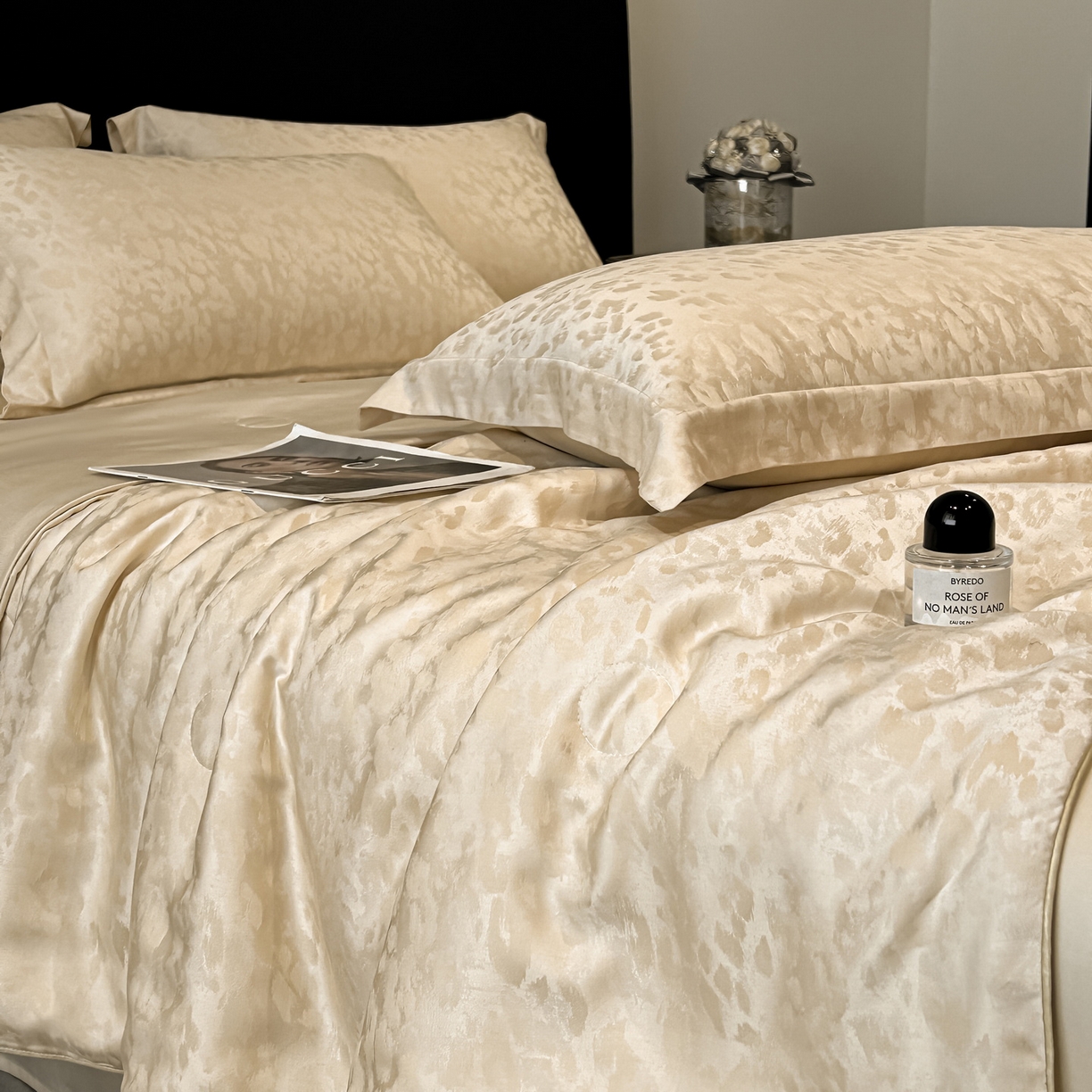 91家纺网 家纺一手货源 找家纺 慕晨 2026新款莱赛尔提花四件套高级简奢款天丝夏被四件套直播热款 欧凯