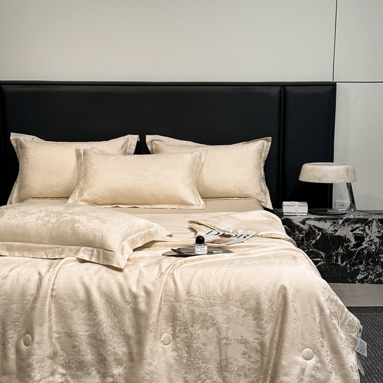 91家纺网 家纺一手货源 找家纺 慕晨 2026新款莱赛尔提花四件套高级简奢款天丝夏被四件套直播热款 佩吉拉