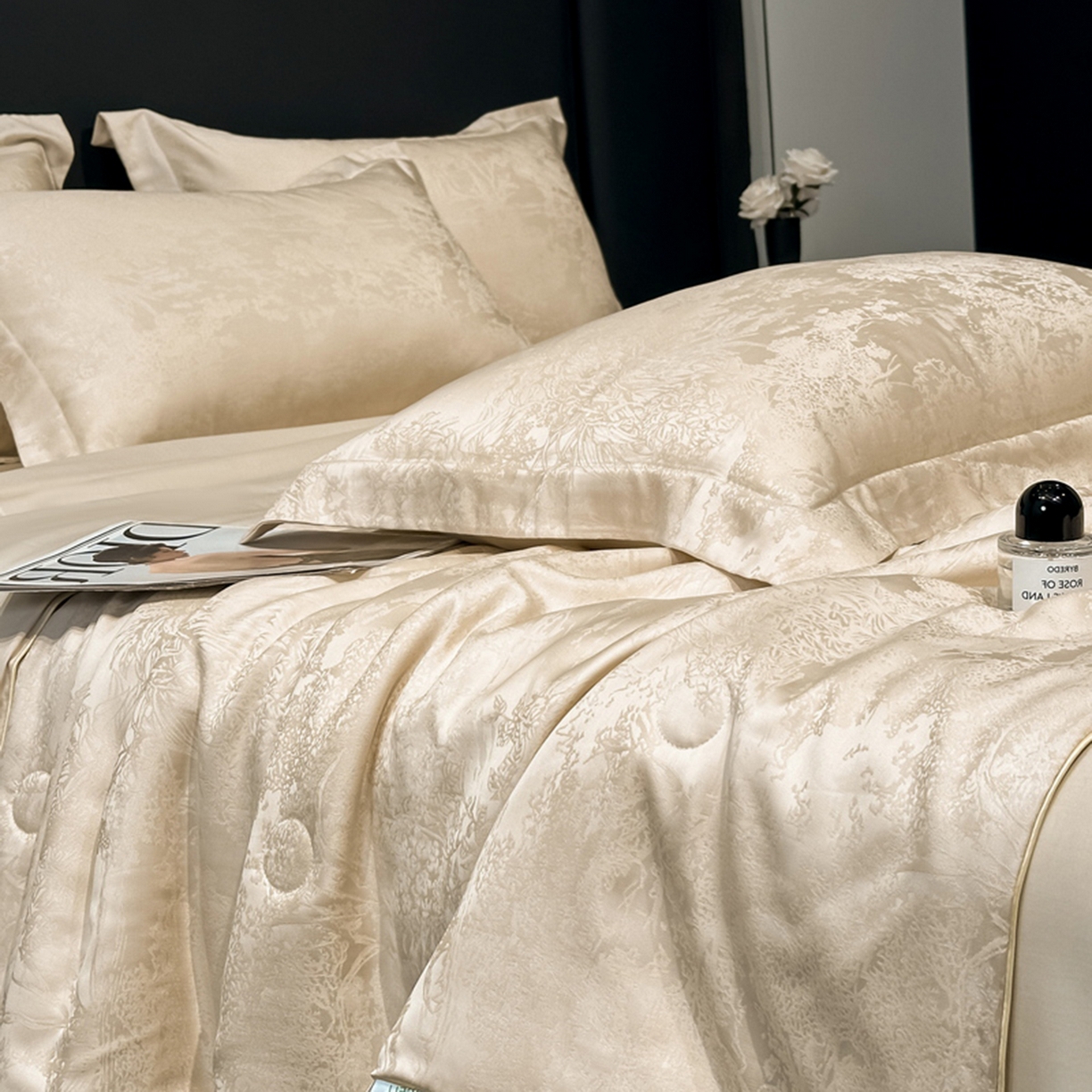 91家纺网 家纺一手货源 找家纺 慕晨 2026新款莱赛尔提花四件套高级简奢款天丝夏被四件套直播热款 佩吉拉