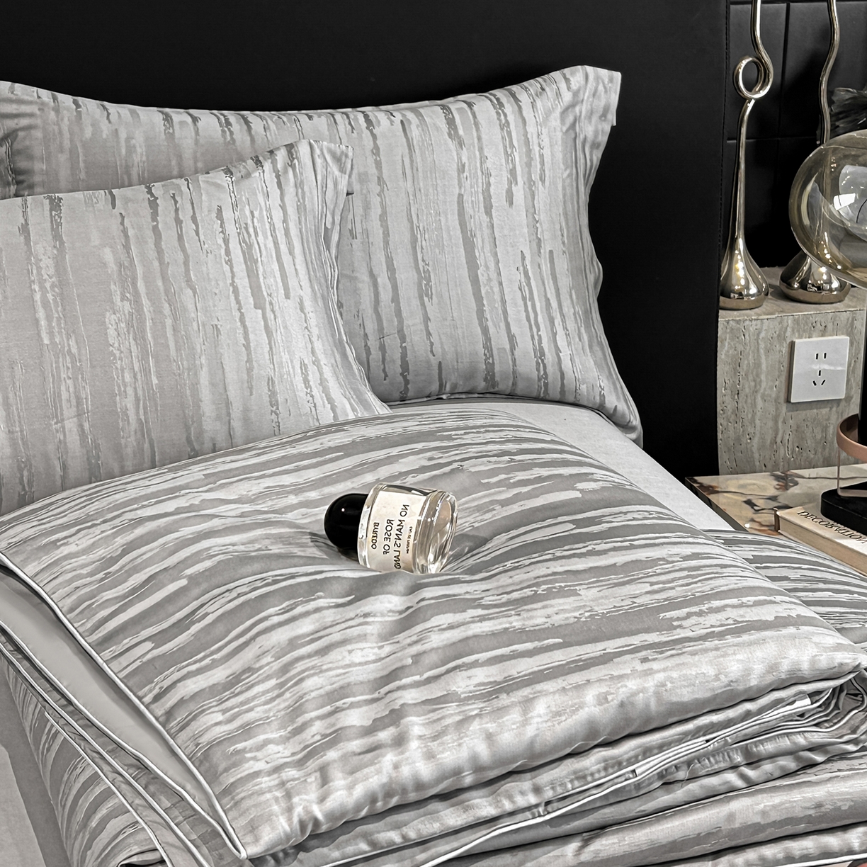 91家纺网 家纺一手货源 找家纺 慕晨 2026新款莱赛尔提花四件套高级简奢款天丝夏被四件套直播热款 亚希