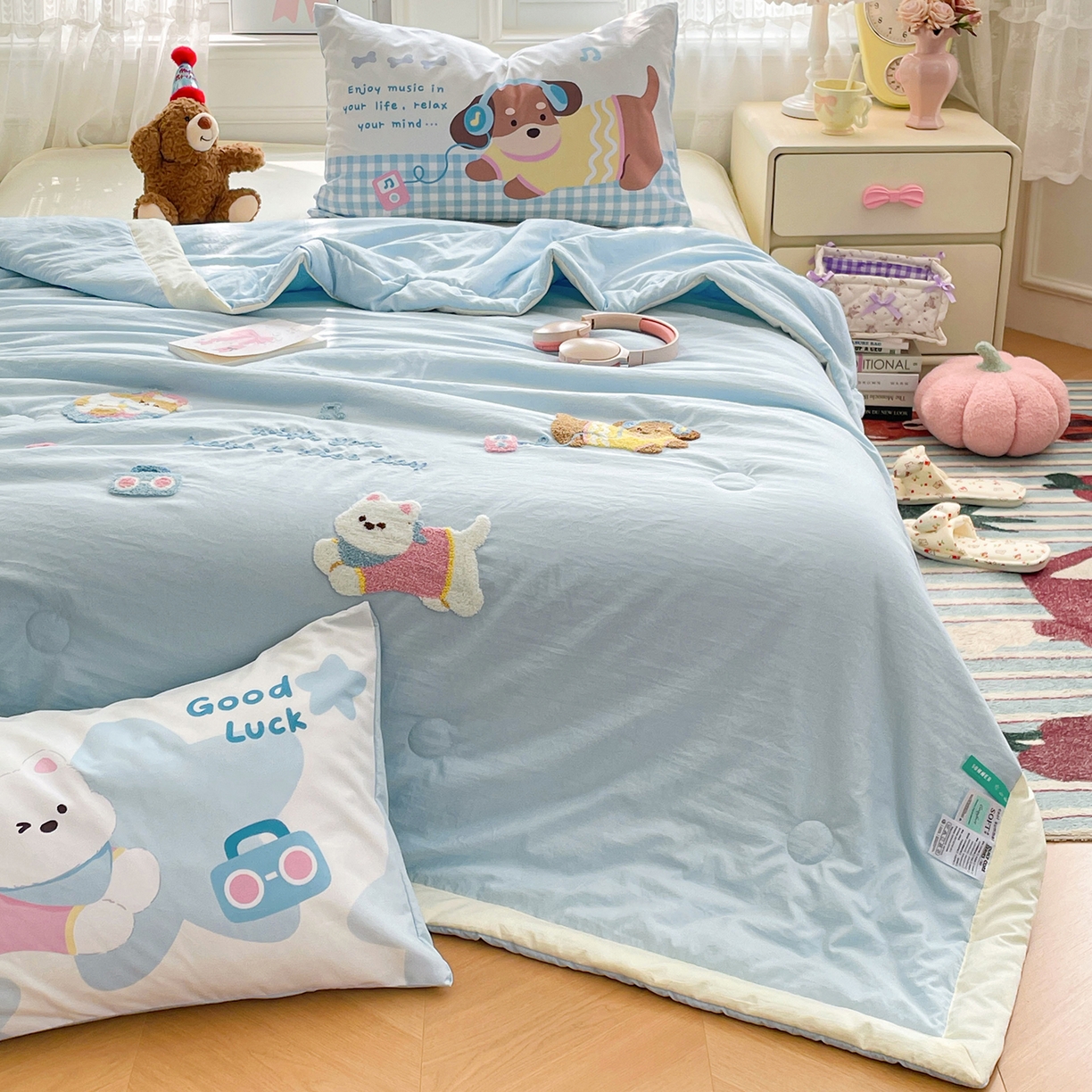 91家纺网 家纺一手货源 找家纺 康纳利 2026新款加厚水洗云朵棉大版毛巾绣夏凉被空调被印花卡通夏被四件套 动物趴-蓝