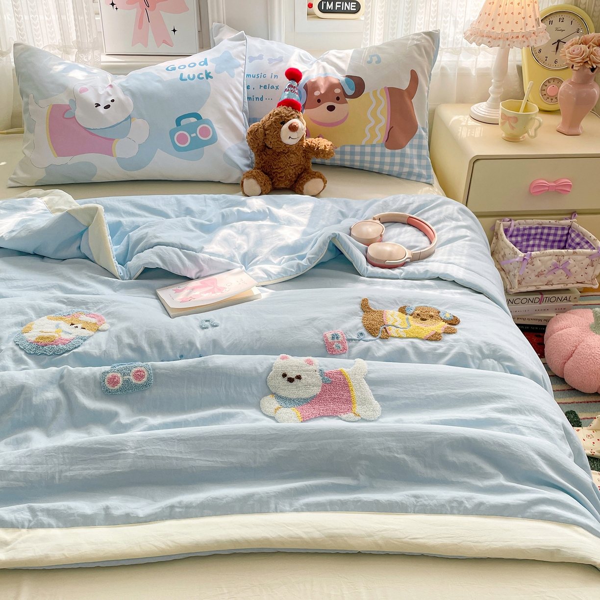 91家纺网 家纺一手货源 找家纺 康纳利 2026新款加厚水洗云朵棉大版毛巾绣夏凉被空调被印花卡通夏被四件套 动物趴-蓝