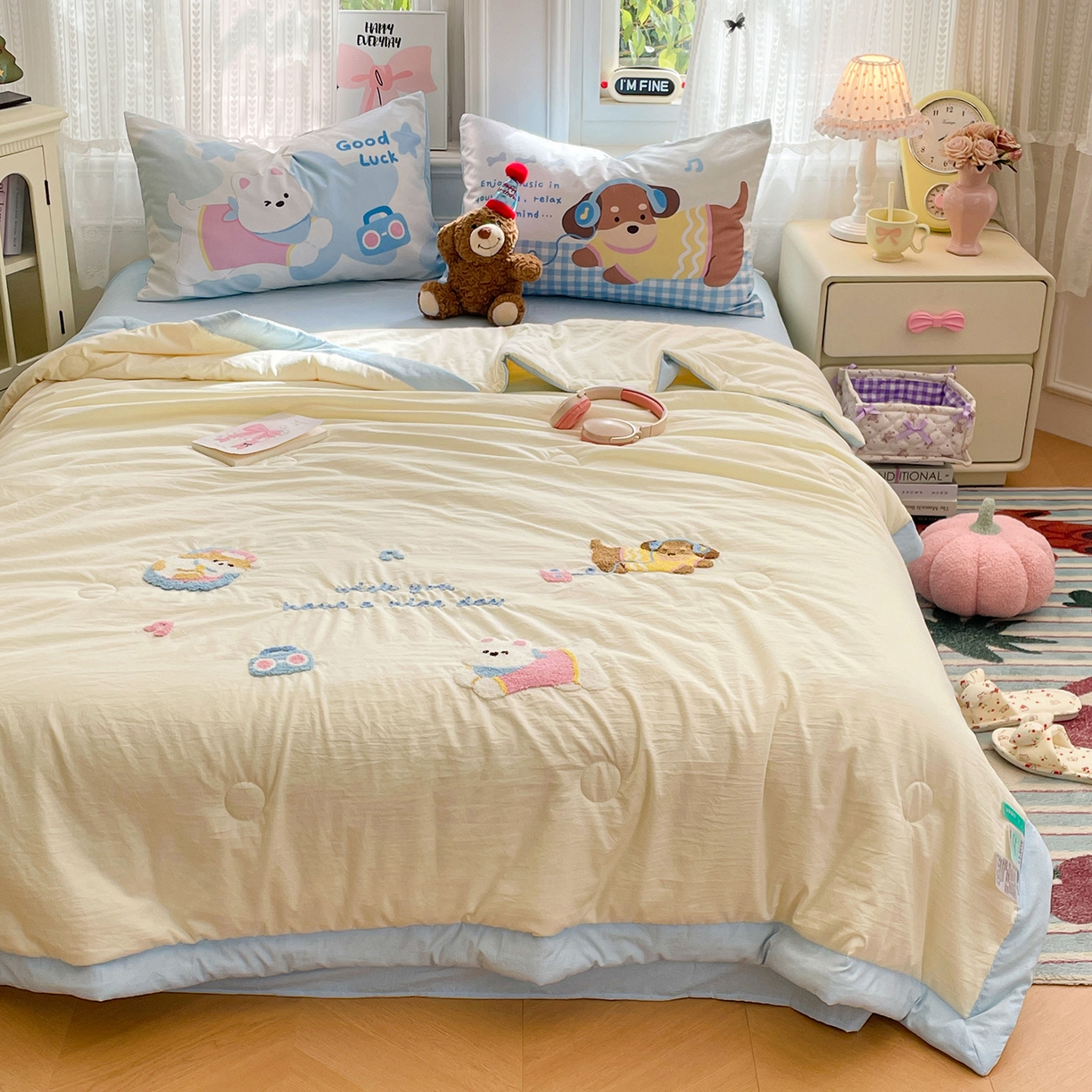 91家纺网 家纺一手货源 找家纺 康纳利 2026新款加厚水洗云朵棉大版毛巾绣夏凉被空调被印花卡通夏被四件套 动物趴-奶黄