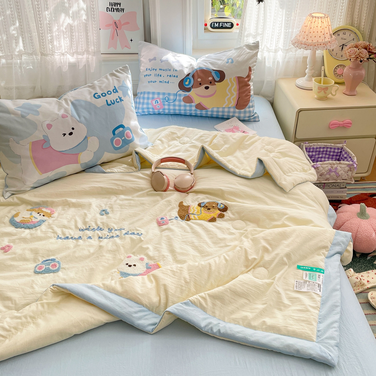 91家纺网 家纺一手货源 找家纺 康纳利 2026新款加厚水洗云朵棉大版毛巾绣夏凉被空调被印花卡通夏被四件套 动物趴-奶黄