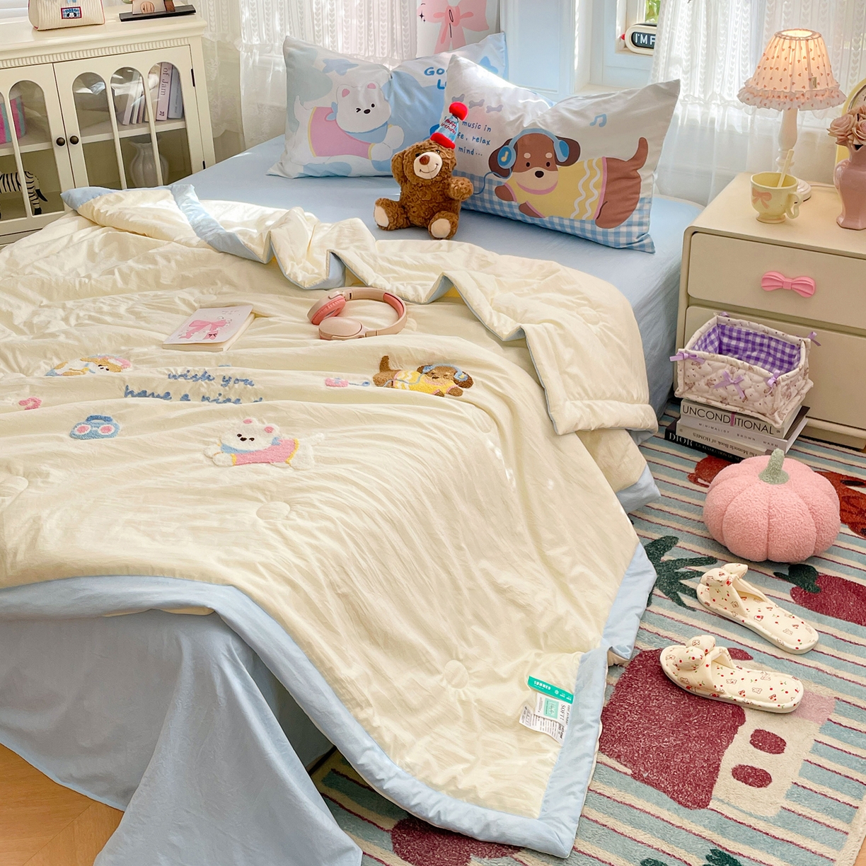 91家纺网 家纺一手货源 找家纺 康纳利 2026新款加厚水洗云朵棉大版毛巾绣夏凉被空调被印花卡通夏被四件套 动物趴-奶黄