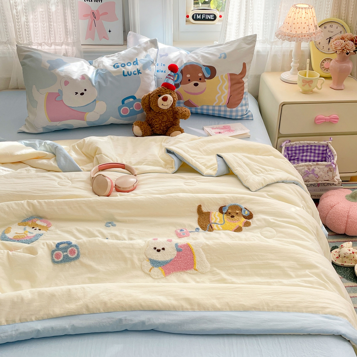 91家纺网 家纺一手货源 找家纺 康纳利 2026新款加厚水洗云朵棉大版毛巾绣夏凉被空调被印花卡通夏被四件套 动物趴-奶黄