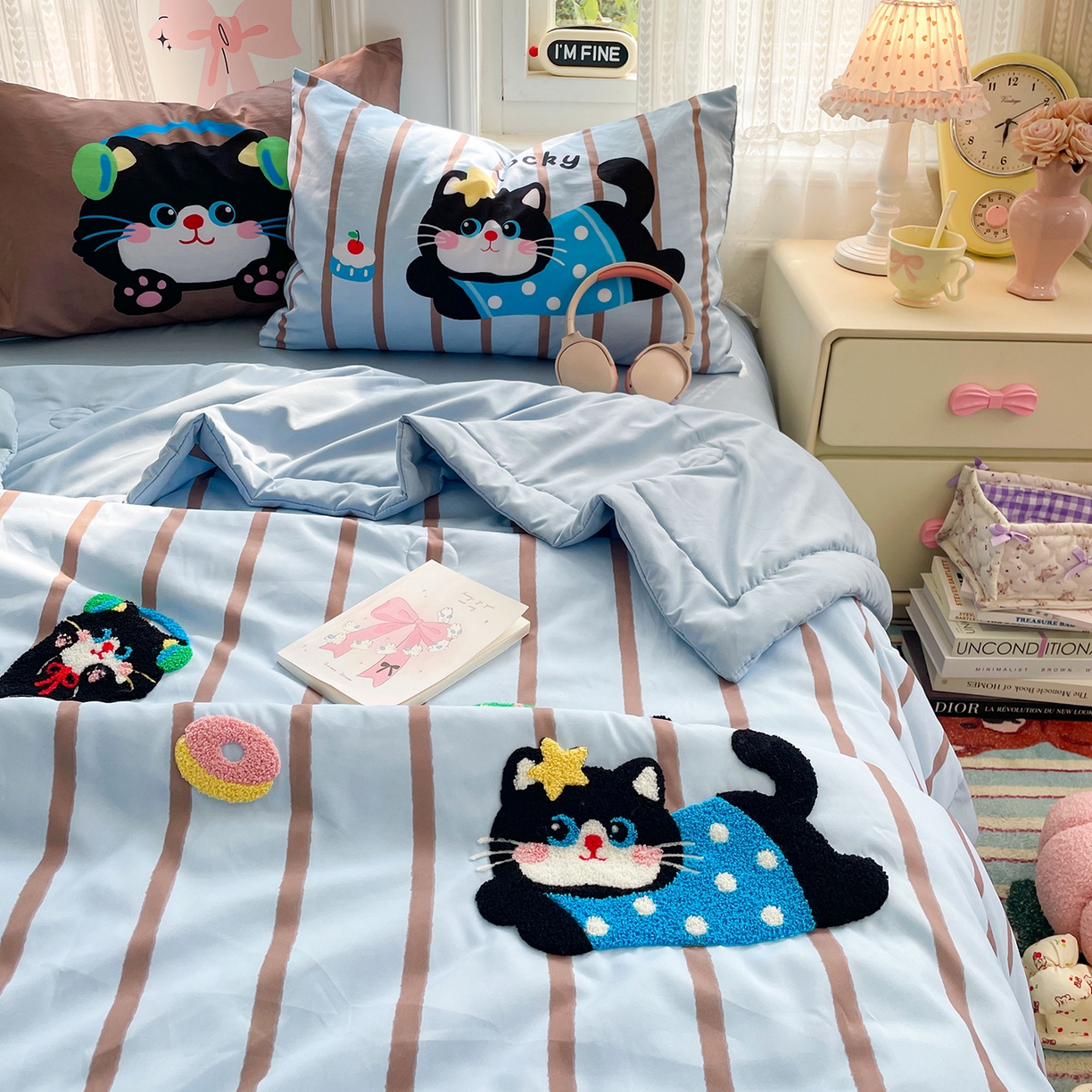 91家纺网 家纺一手货源 找家纺 康纳利 2026新款加厚水洗云朵棉大版毛巾绣夏凉被空调被印花卡通夏被四件套 喵趣派对