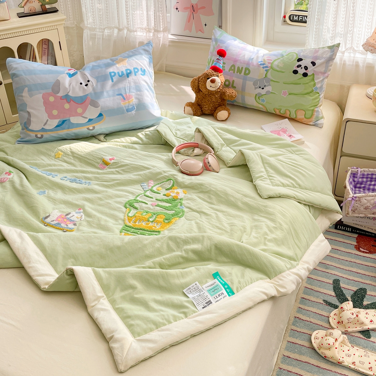 91家纺网 家纺一手货源 找家纺 康纳利 2026新款加厚水洗云朵棉大版毛巾绣夏凉被空调被印花卡通夏被四件套 抹茶冰激凌