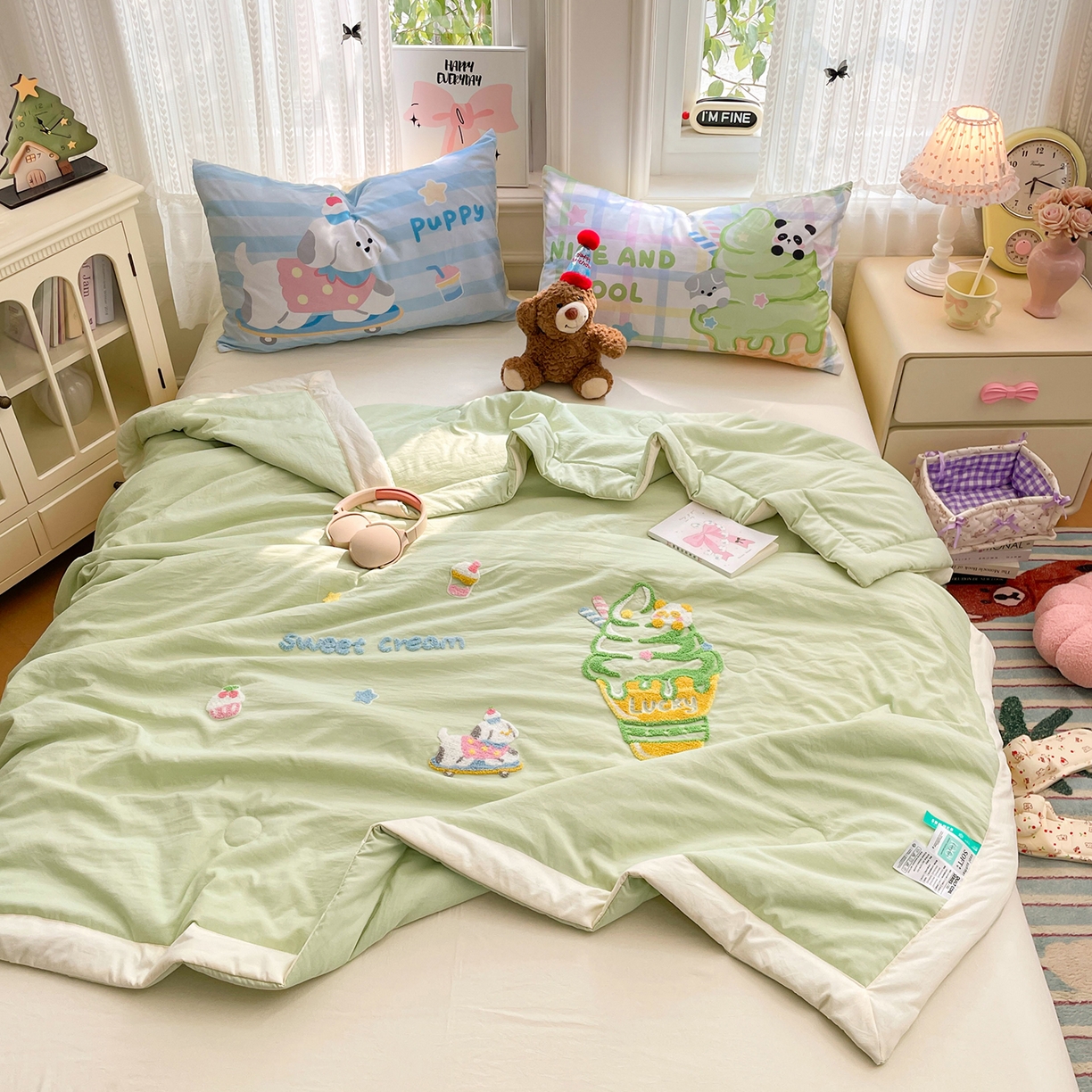 91家纺网 家纺一手货源 找家纺 康纳利 2026新款加厚水洗云朵棉大版毛巾绣夏凉被空调被印花卡通夏被四件套 抹茶冰激凌