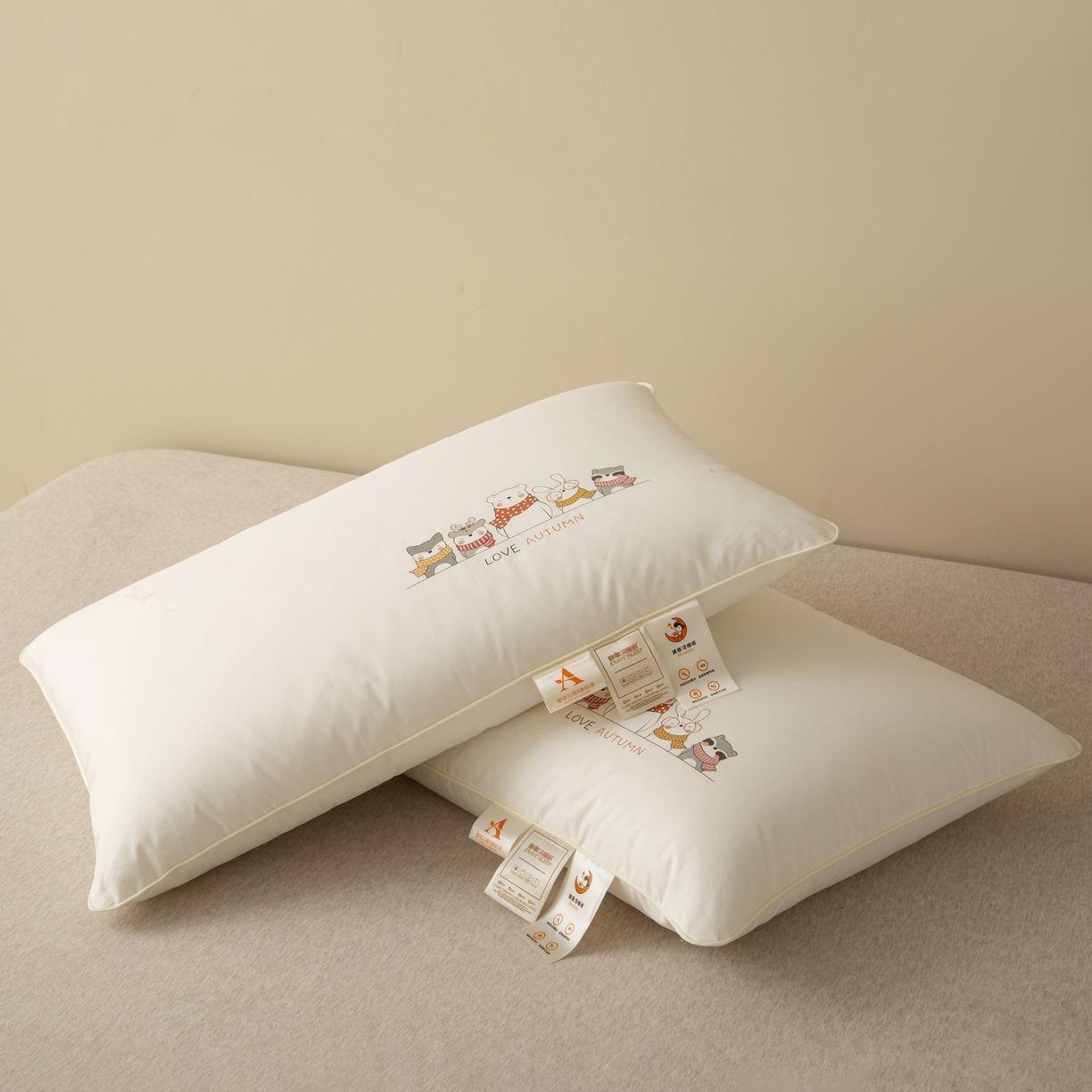 91家纺网 家纺一手货源 找家纺 芯宜佳 2026新款枕芯A类全棉按摩卡通儿童枕头学生宿舍专用护颈枕芯 围巾熊