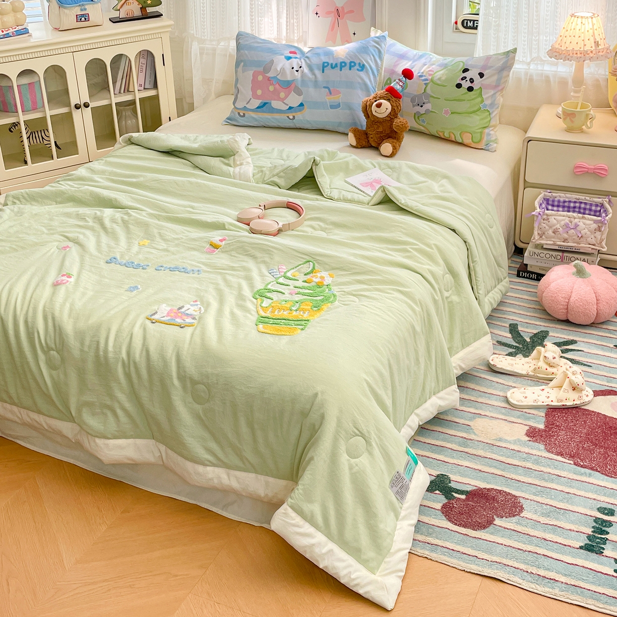 91家纺网 家纺一手货源 找家纺 康纳利 2026新款加厚水洗云朵棉大版毛巾绣夏凉被空调被印花卡通夏被四件套 抹茶冰激凌