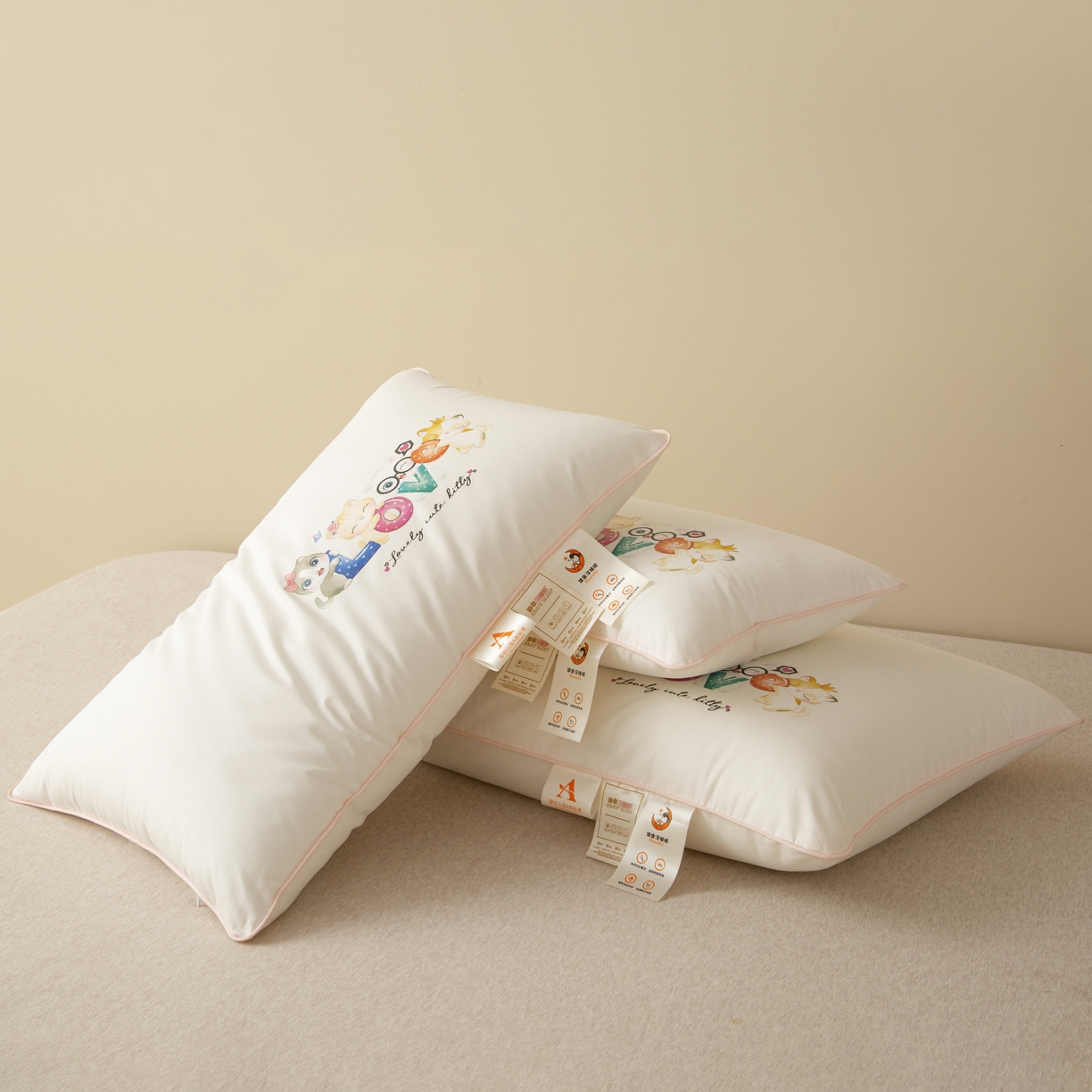 91家纺网 家纺一手货源 找家纺 芯宜佳 2026新款枕芯A类全棉按摩卡通儿童枕头学生宿舍专用护颈枕芯 love猫