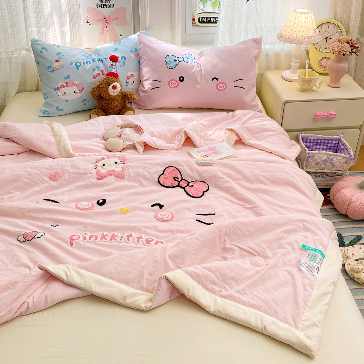 康纳利 2026新款加厚水洗云朵棉大版毛巾绣夏凉被空调被印花卡通夏被四件套 KT 猫咪-粉