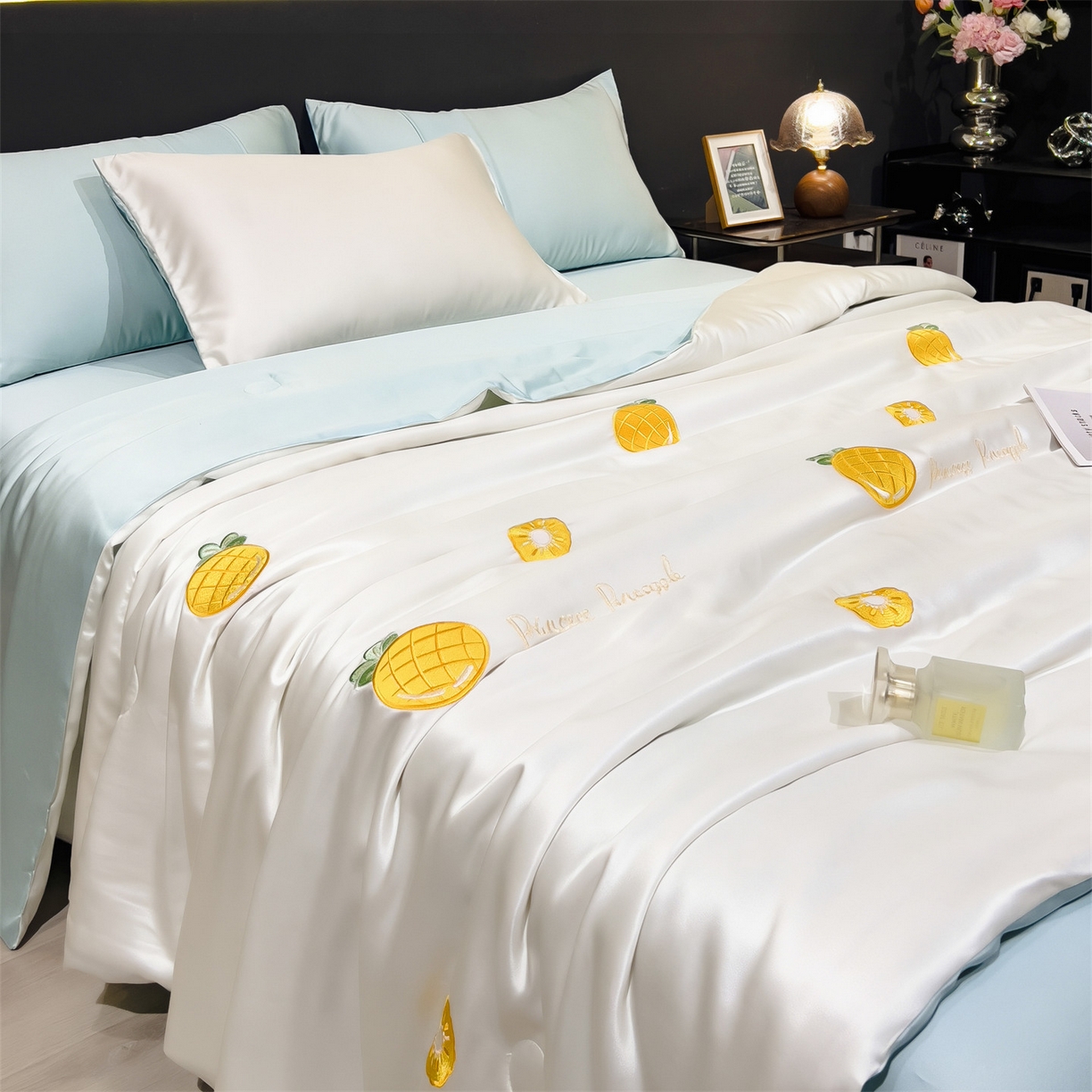 91家纺网 家纺一手货源 找家纺 兄弟坊 2026新款水洗冰丝刺绣夏被夏凉被夏被四件套 菠萝气泡-白色