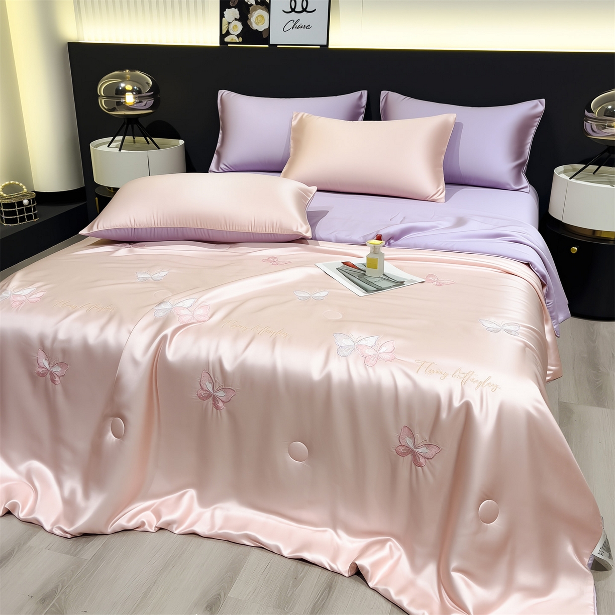 91家纺网 家纺一手货源 找家纺 兄弟坊 2026新款水洗冰丝刺绣夏被夏凉被夏被四件套 蝴蝶-淡粉