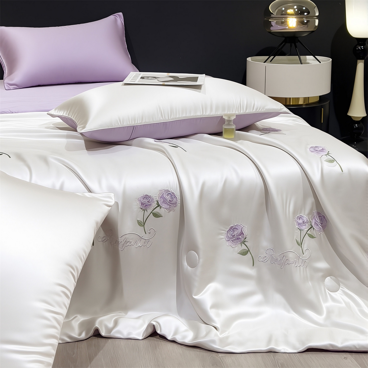 91家纺网 家纺一手货源 找家纺 兄弟坊 2026新款水洗冰丝刺绣夏被夏凉被夏被四件套 花伴眠-紫色