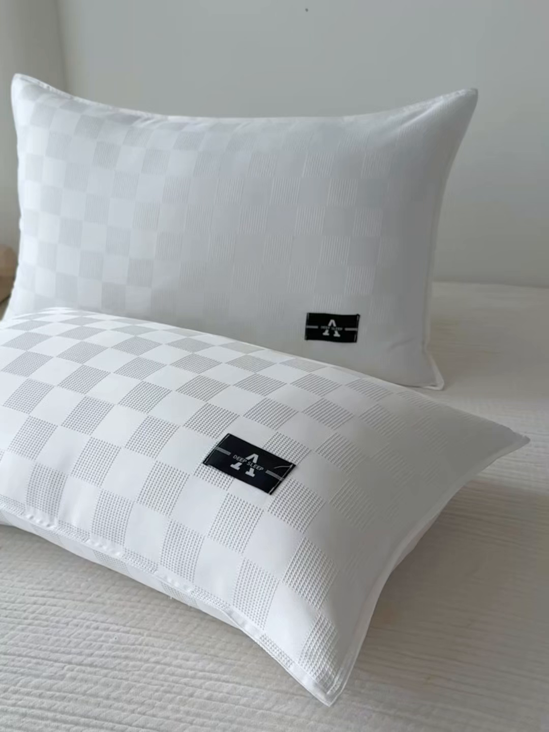 91家纺网 家纺一手货源 找家纺 芯宜佳 2026新款5D轻柔舒睡枕 珍珠白