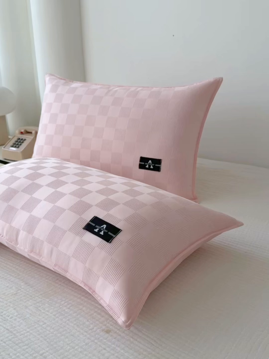 91家纺网 家纺一手货源 找家纺 芯宜佳 2026新款5D轻柔舒睡枕 七彩粉