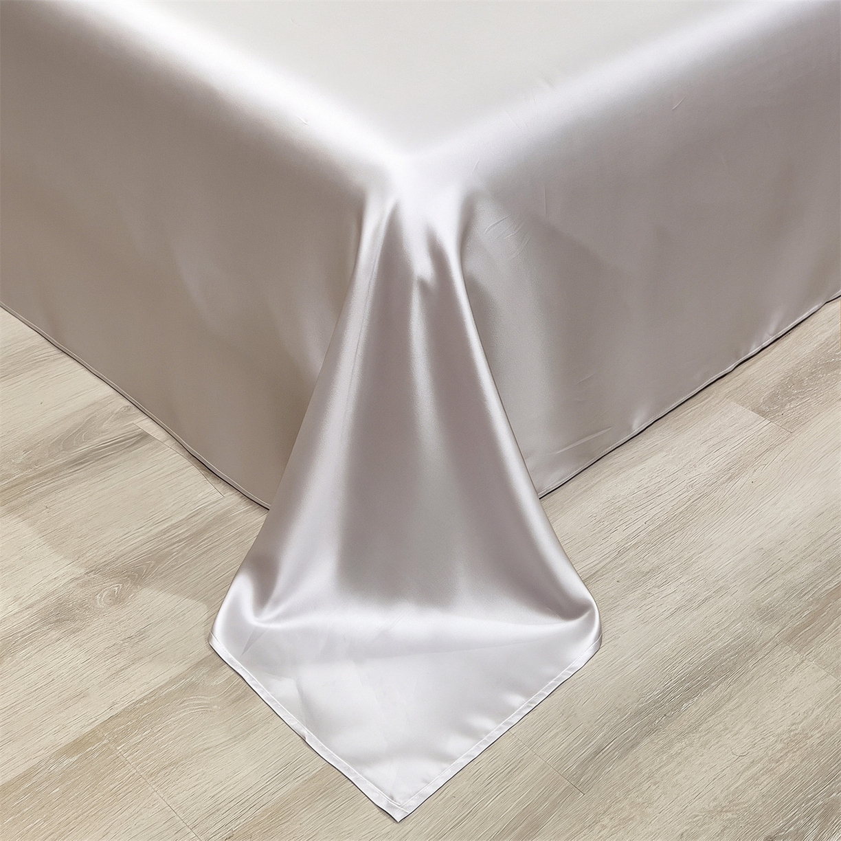 91家纺网 家纺一手货源 找家纺 兄弟坊 2026新款水洗冰丝刺绣夏被夏凉被夏被四件套 绅土熊-柔黄