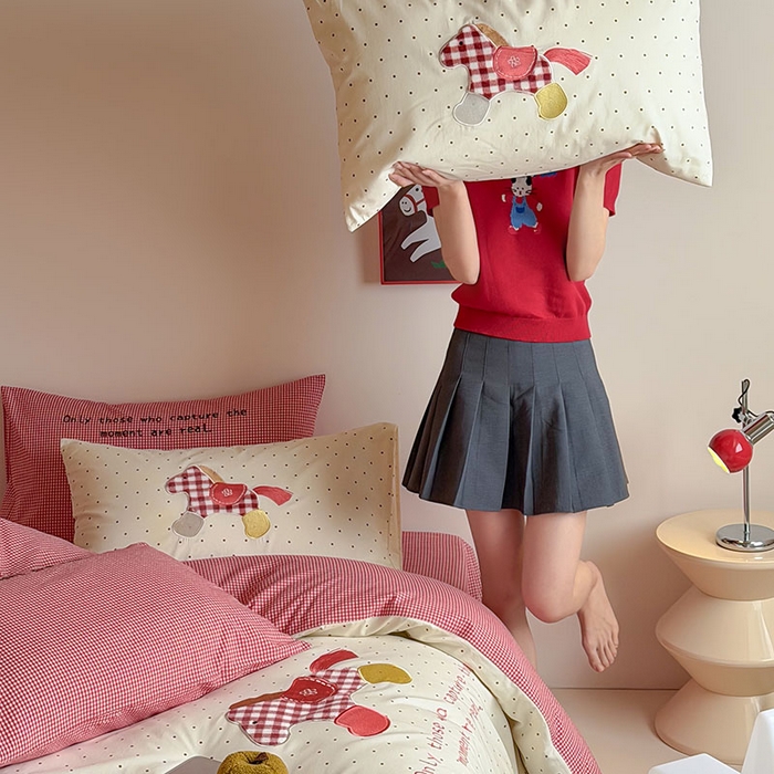 91家纺网 家纺一手货源 找家纺 桃子家居 2026新款A类纯棉全棉元气小马贴布绣高端刺绣工艺四件套系列 棉贴布绣-奶油波点马