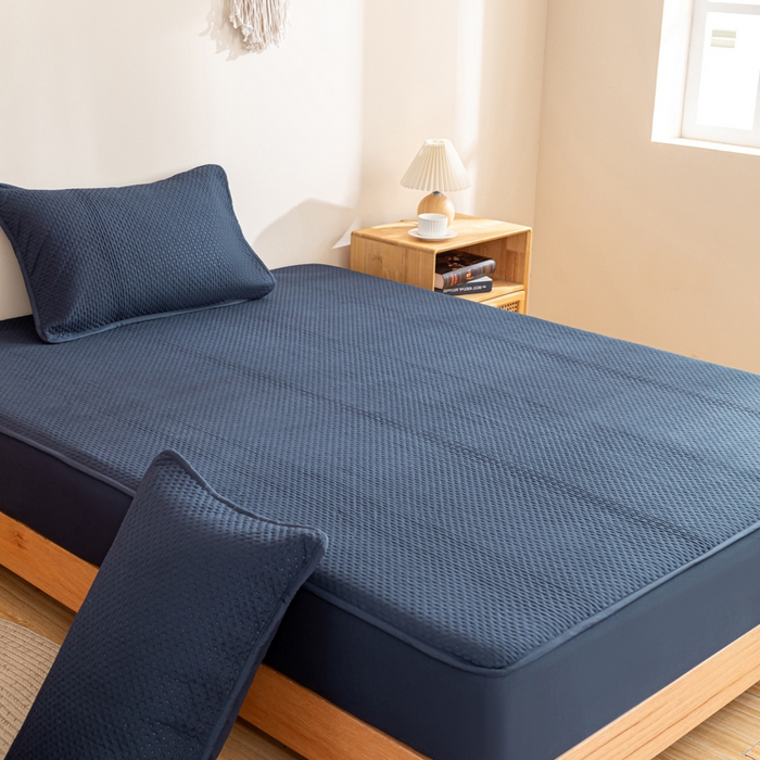 91家纺网 家纺一手货源 找家纺 宇淳国际 2026新款小竺棉超声波床笠三件套外贸跨境电商亚马逊速卖通欧美特殊尺寸可定制 藏青-小竺棉夹棉床笠