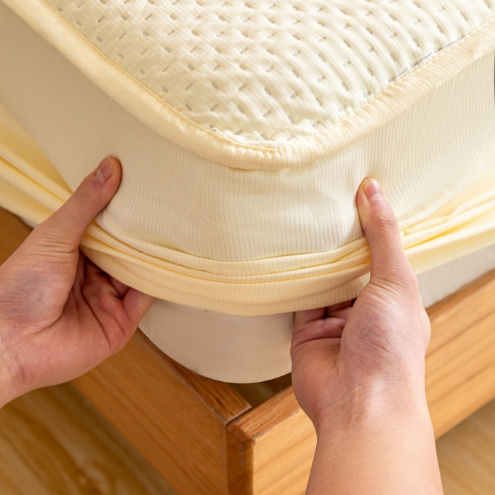 91家纺网 家纺一手货源 找家纺 宇淳国际 2026新款小竺棉超声波床笠三件套外贸跨境电商亚马逊速卖通欧美特殊尺寸可定制 奶黄-小竺棉夹棉床笠