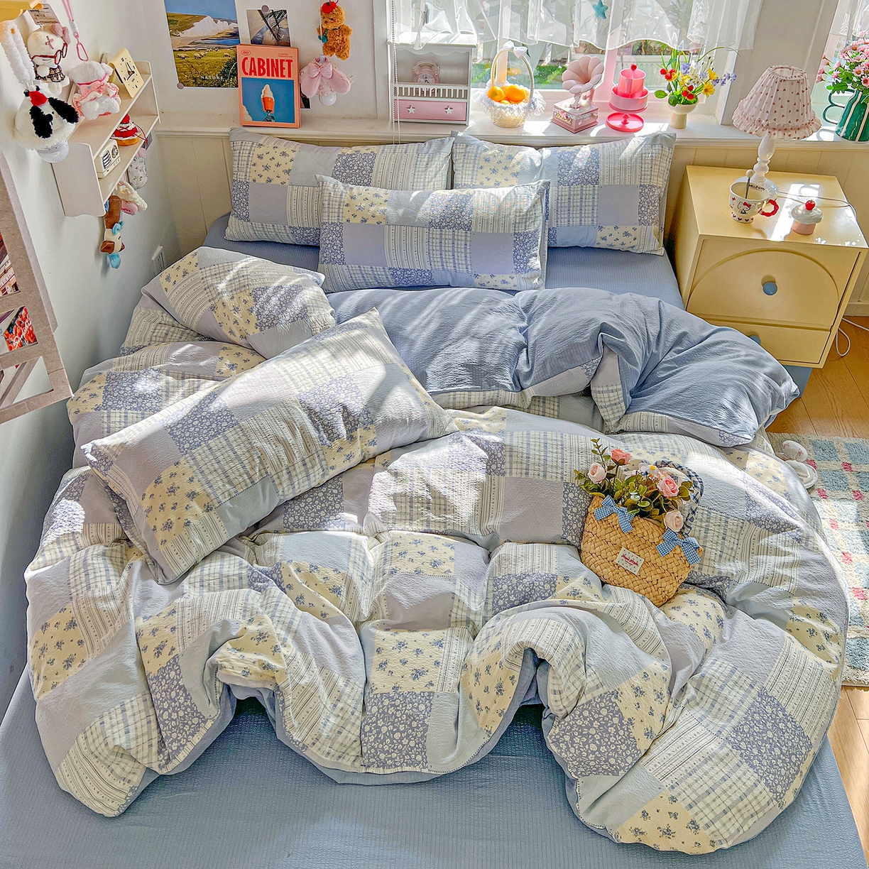 91家纺网 家纺一手货源 找家纺 仟人梦 2026新款云感双层纱印花四件套 半亩花田