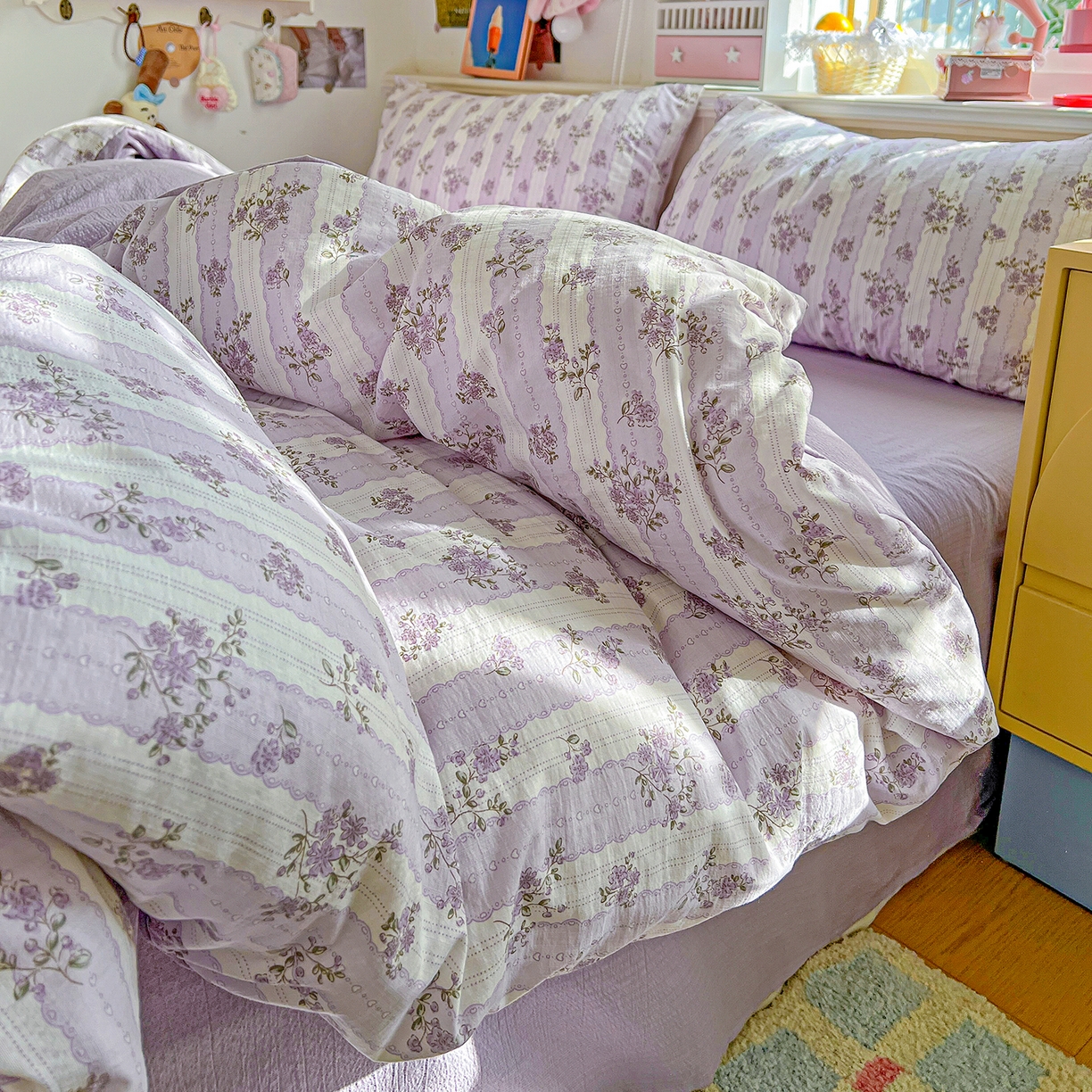 91家纺网 家纺一手货源 找家纺 仟人梦 2026新款云感双层纱印花四件套 半暖时光-紫