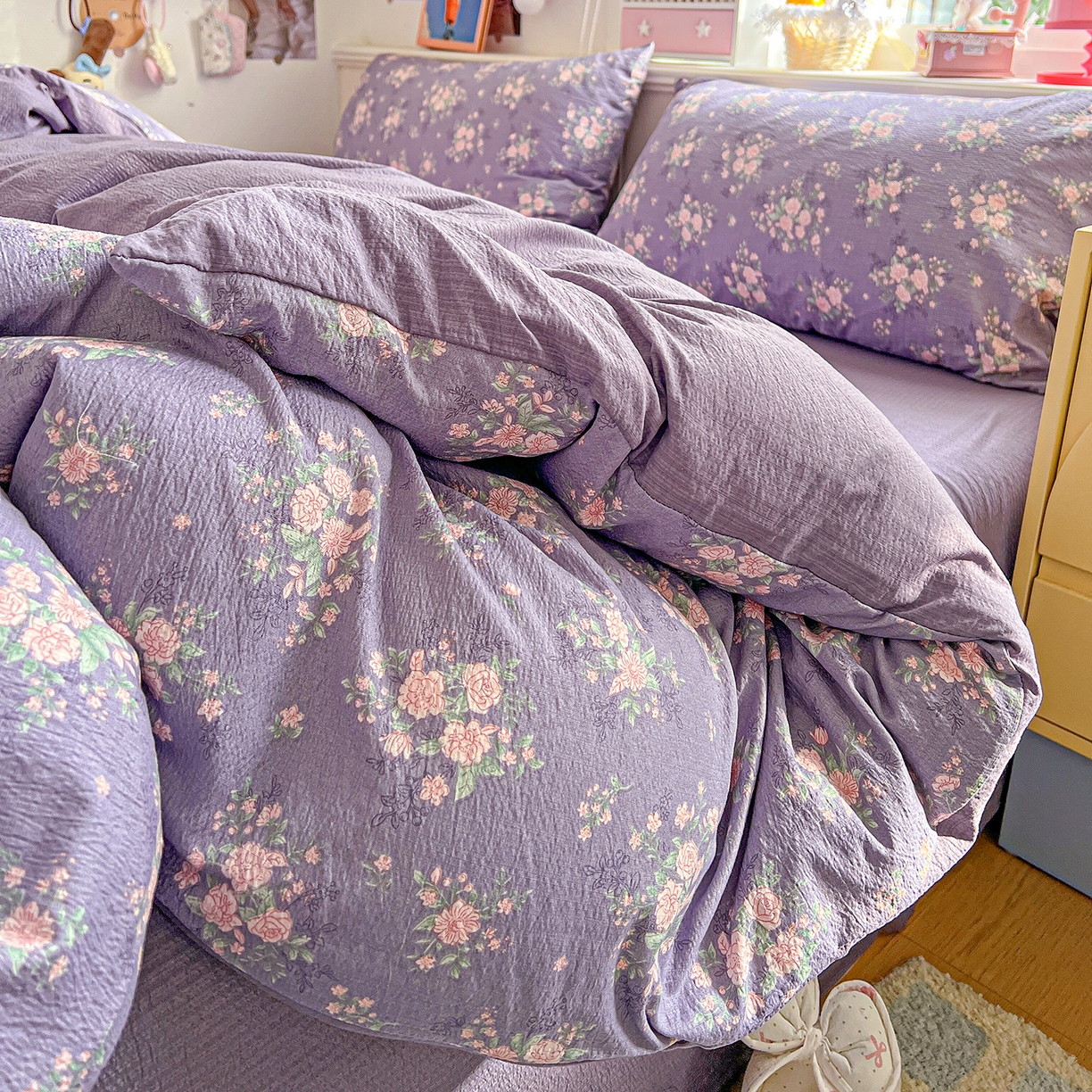 91家纺网 家纺一手货源 找家纺 仟人梦 2026新款云感双层纱印花四件套 豆蔻