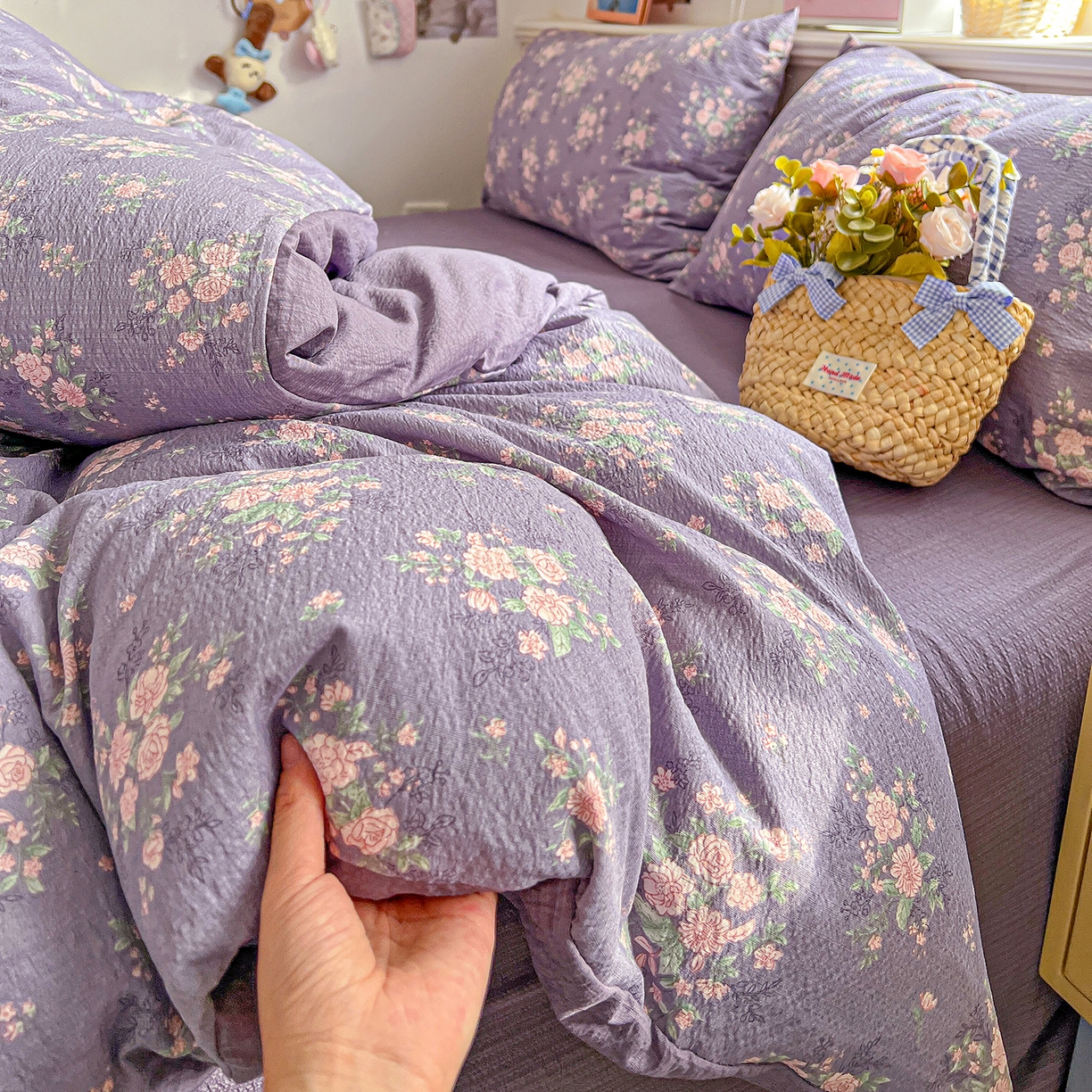 91家纺网 家纺一手货源 找家纺 仟人梦 2026新款云感双层纱印花四件套 豆蔻