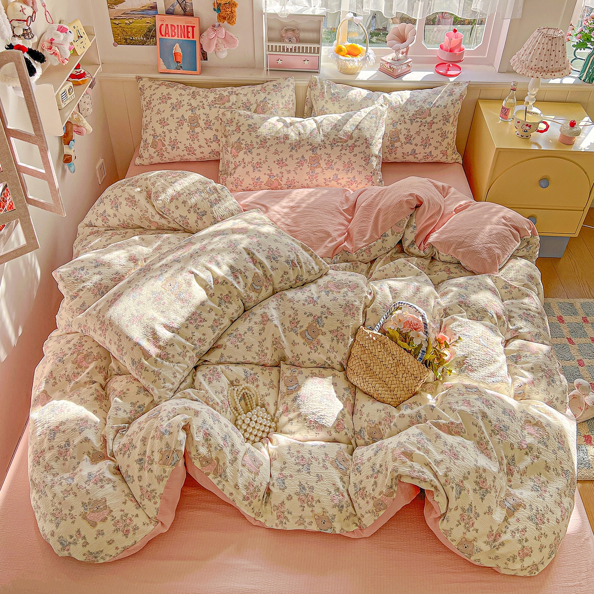 91家纺网 家纺一手货源 找家纺 仟人梦 2026新款云感双层纱印花四件套 花园里