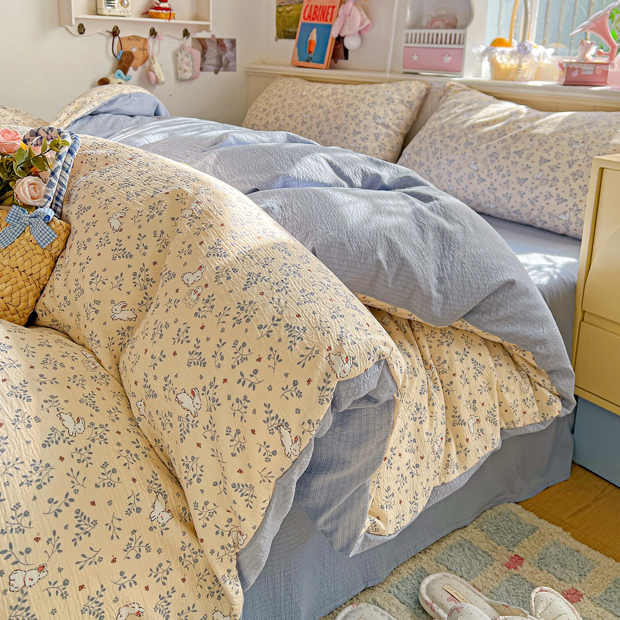 91家纺网 家纺一手货源 找家纺 仟人梦 2026新款云感双层纱印花四件套 花园兔