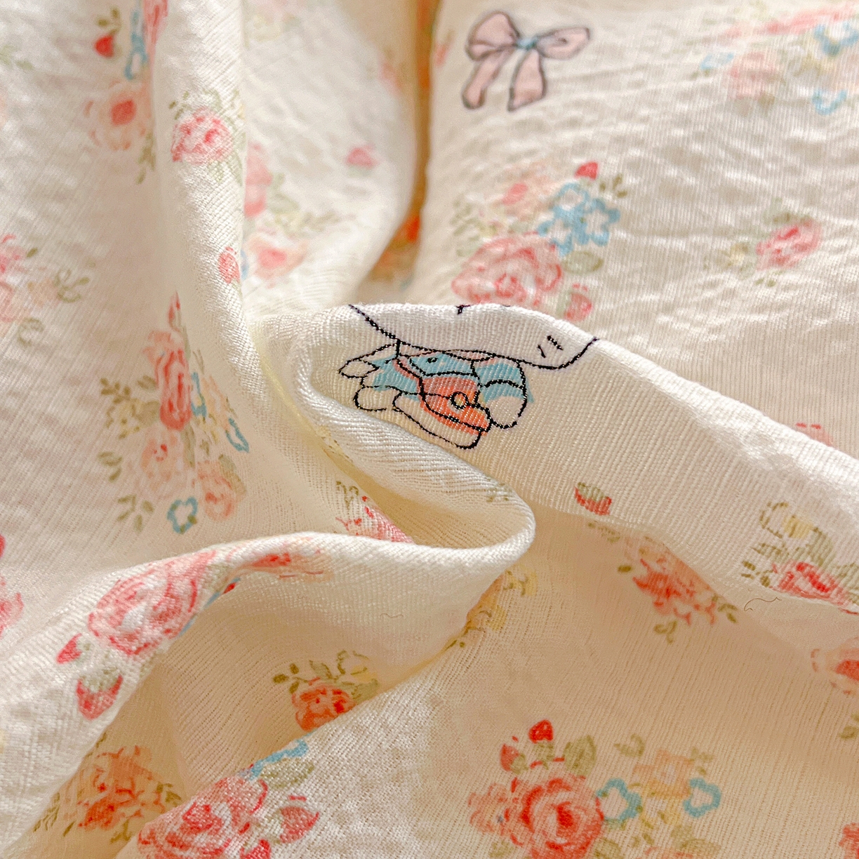 91家纺网 家纺一手货源 找家纺 仟人梦 2026新款云感双层纱印花四件套 凯迪猫